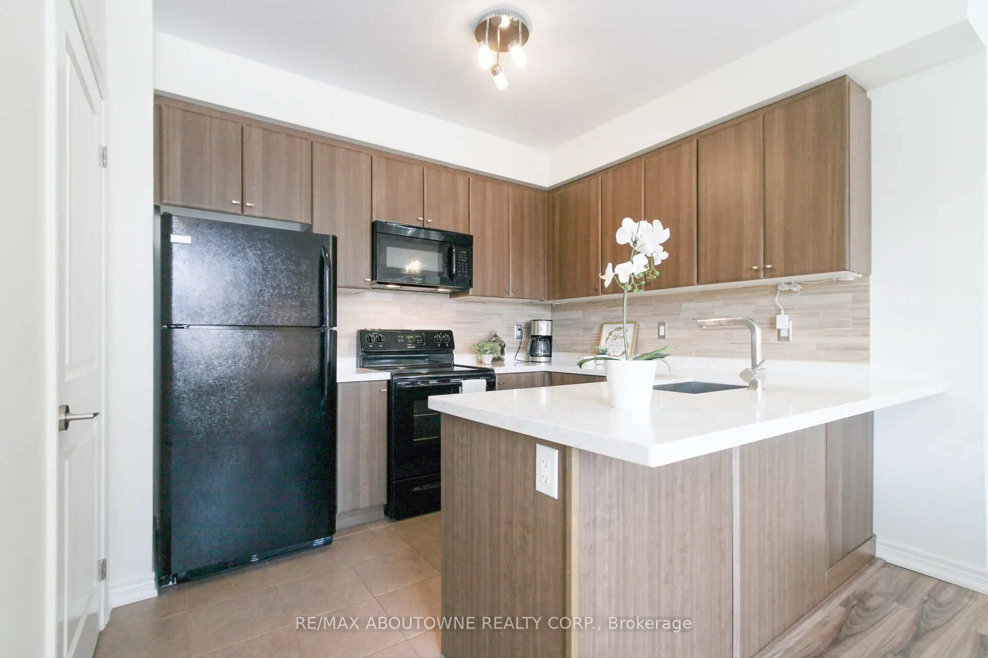 2339 Sawgrass Drive, #206