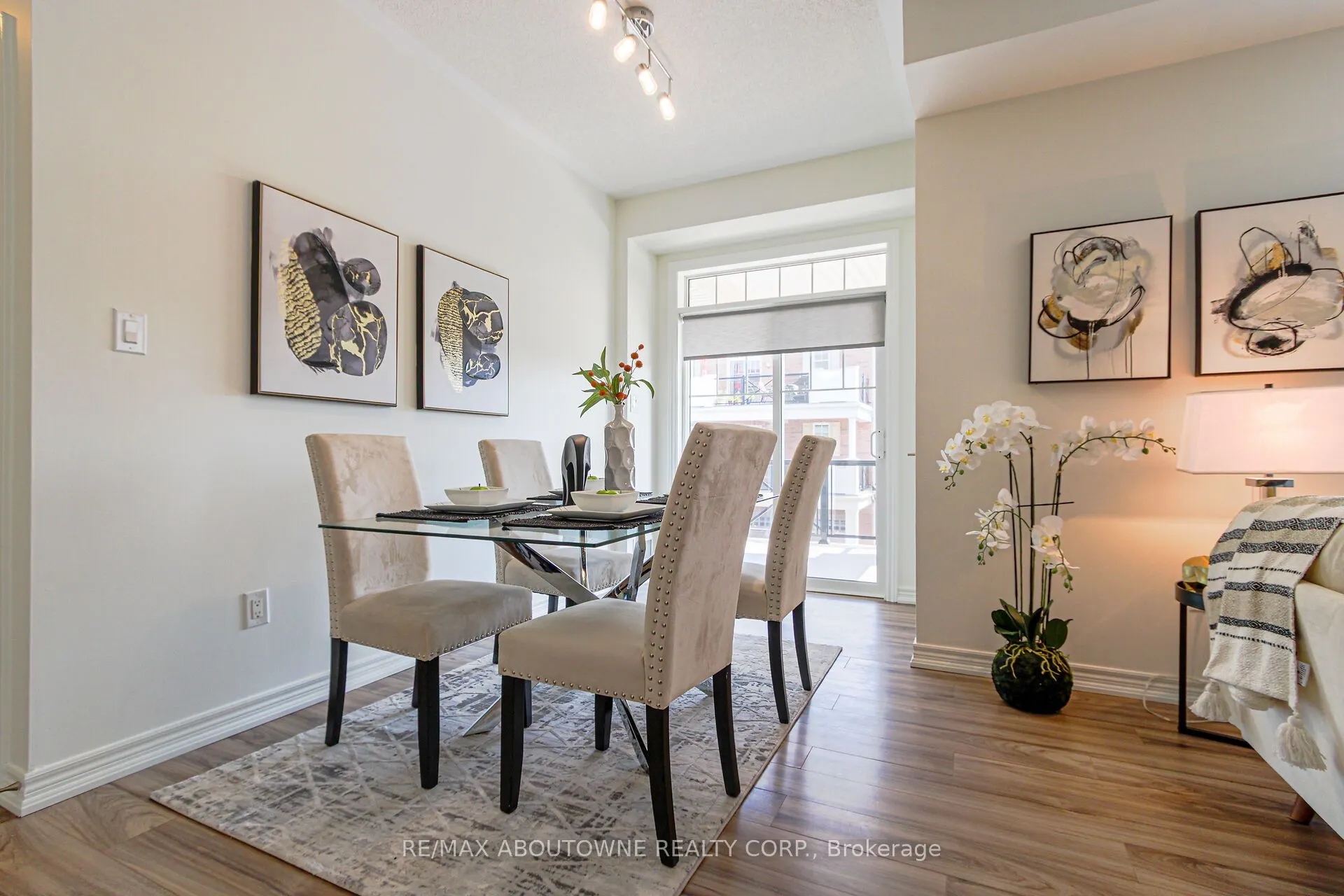 2339 Sawgrass Drive, #206