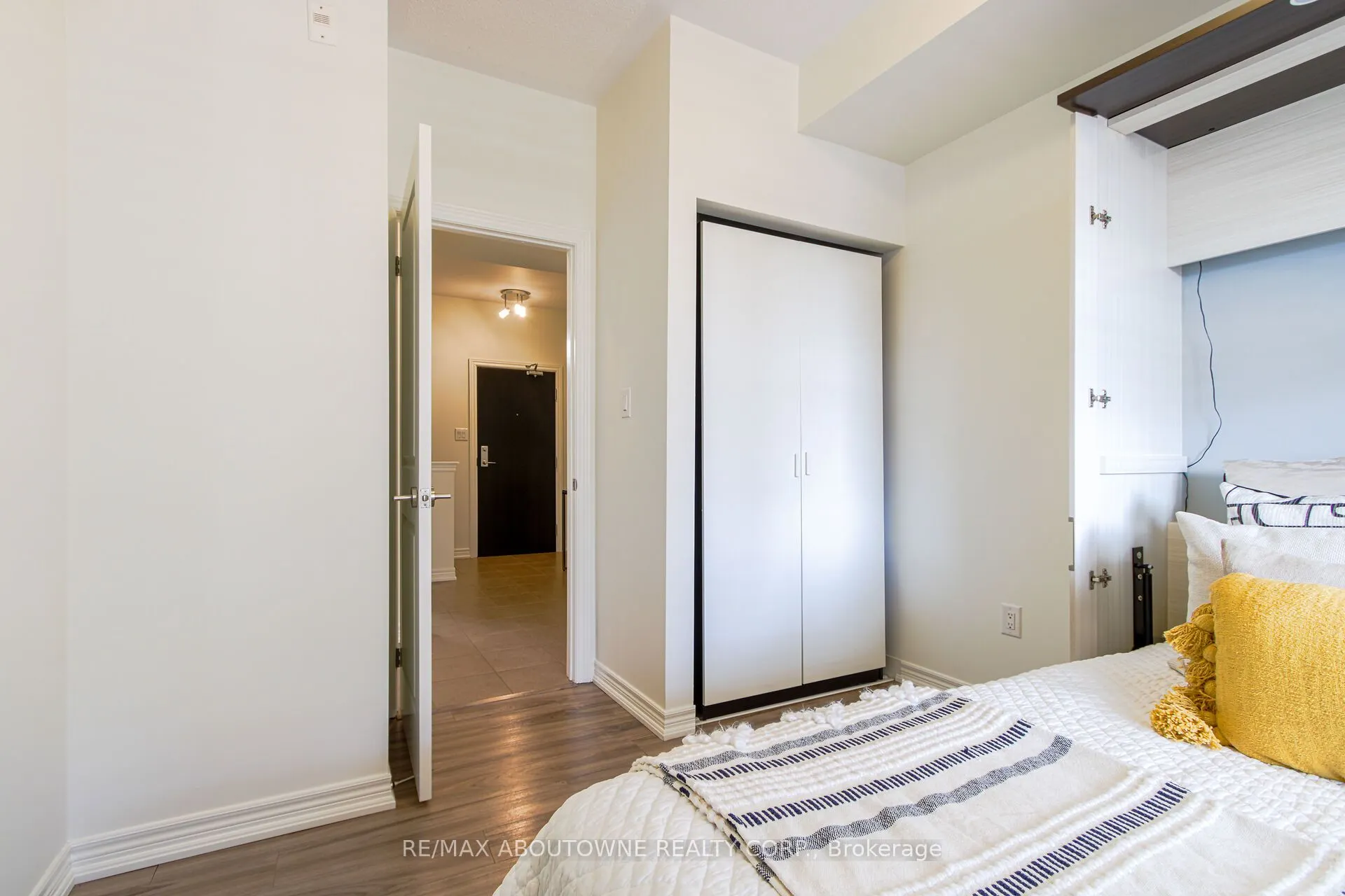 2339 Sawgrass Drive, #206