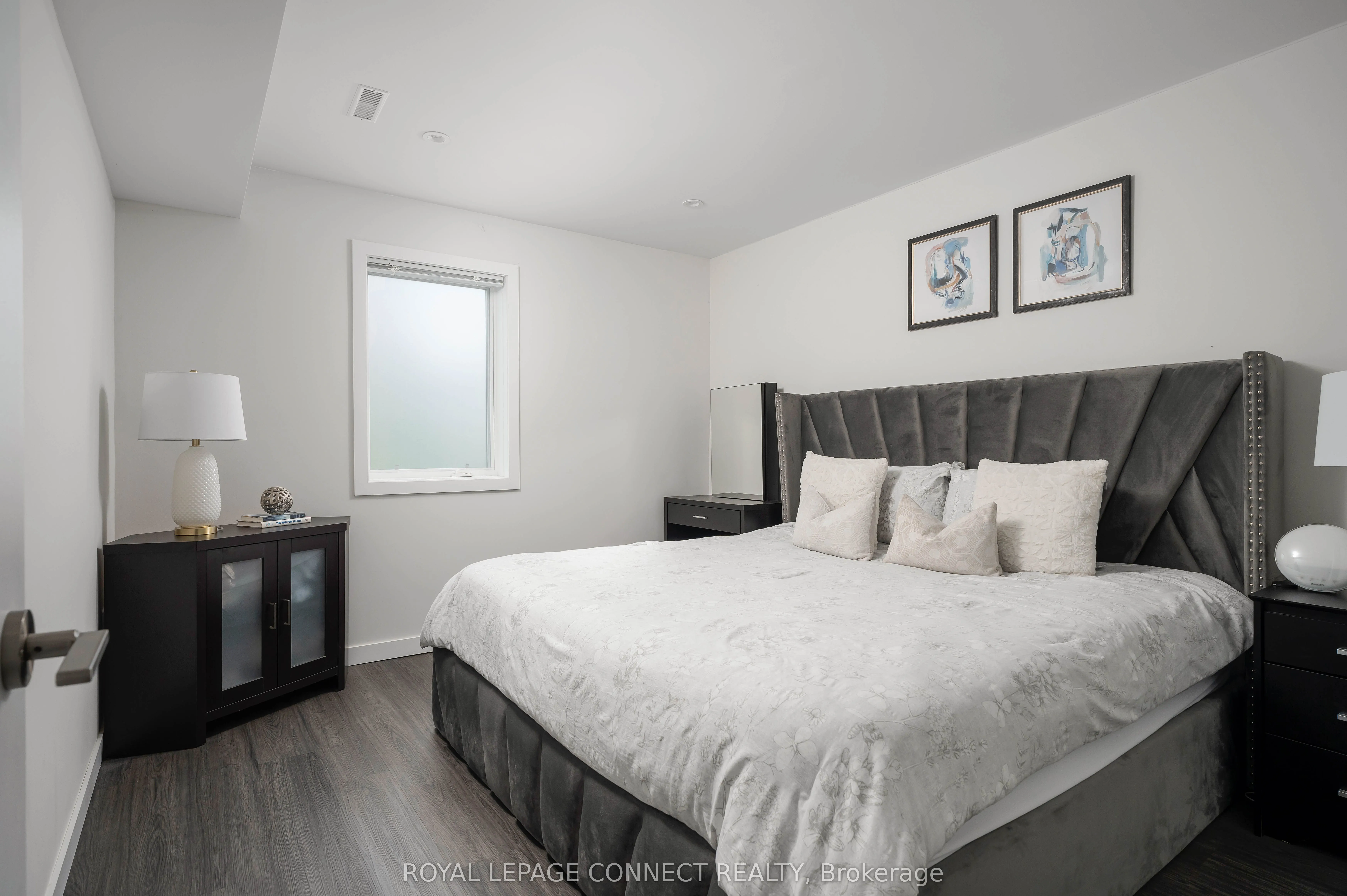16 Fredrick Mowat Lane