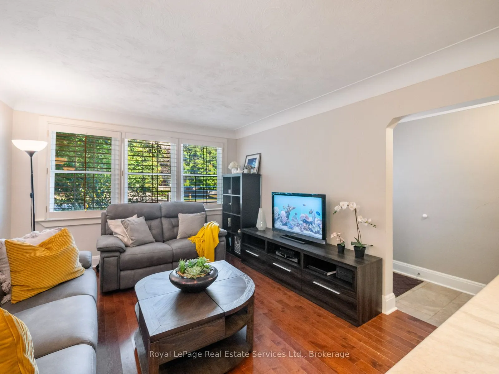 938 King Road