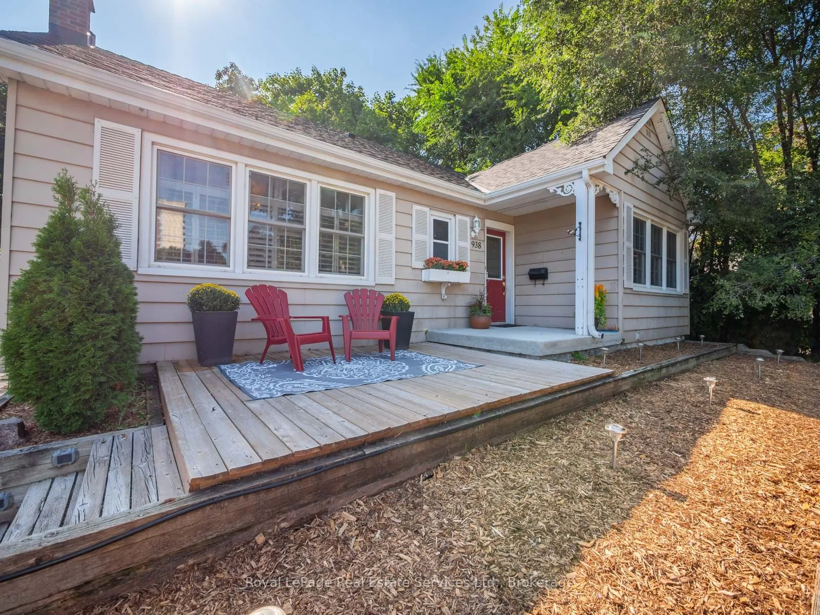 938 King Road