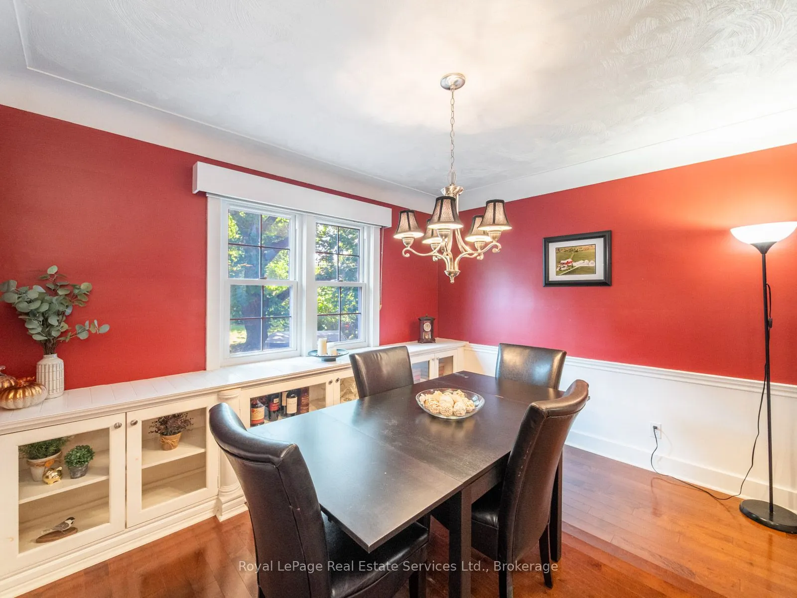 938 King Road