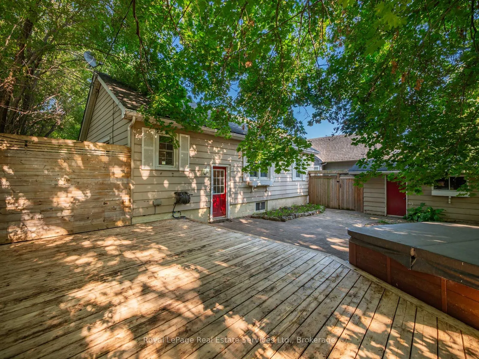938 King Road