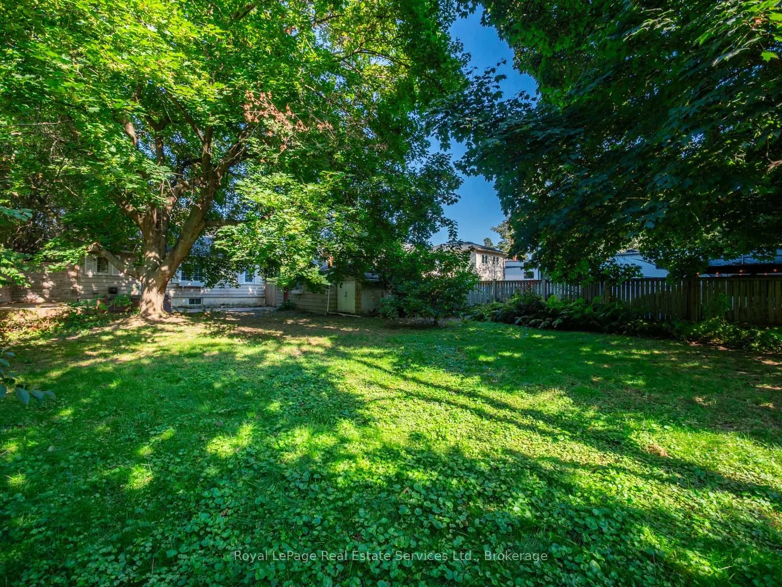 938 King Road