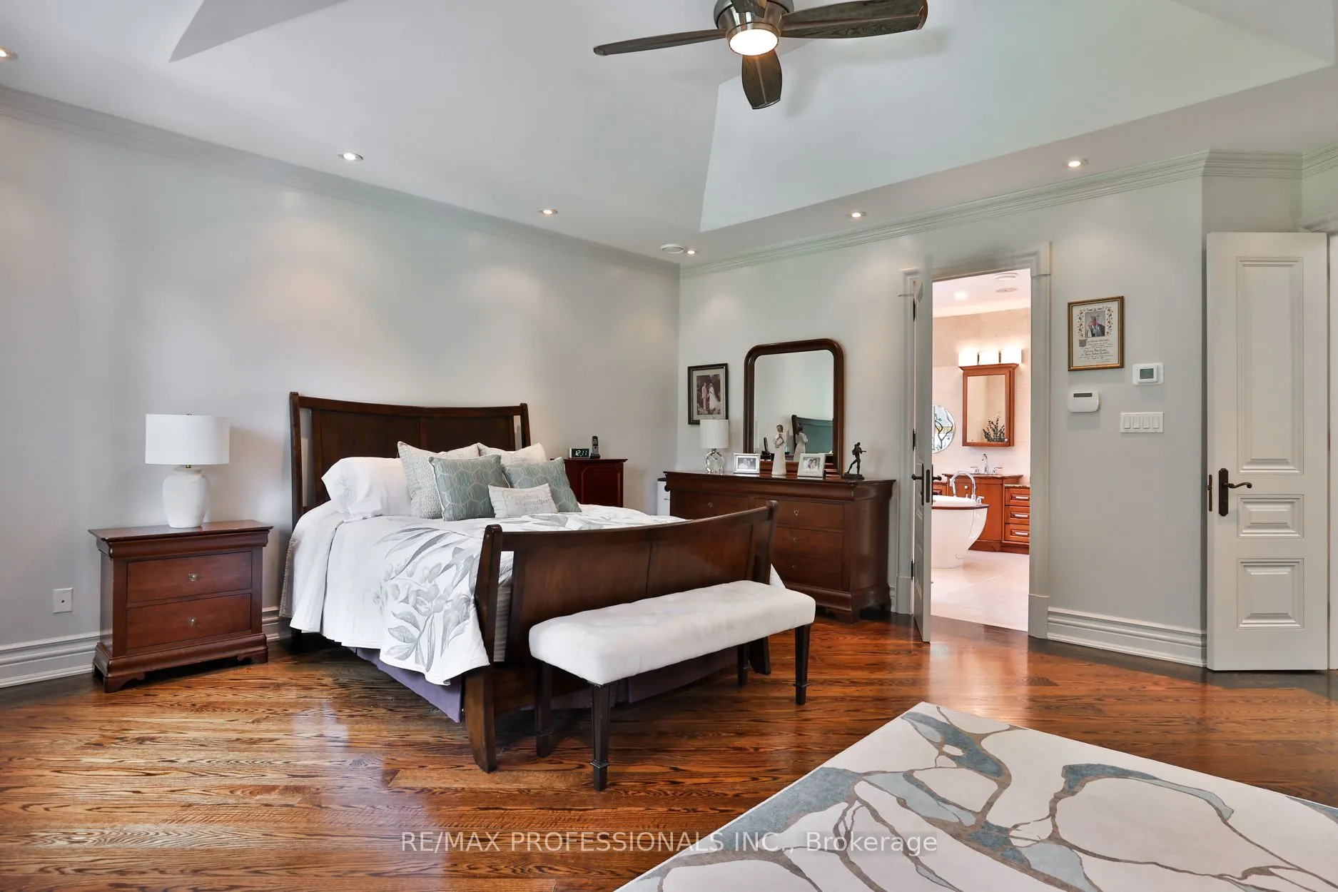 106 Chestnut Hills Parkway
