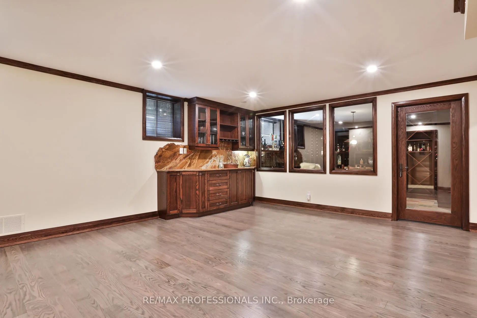 106 Chestnut Hills Parkway