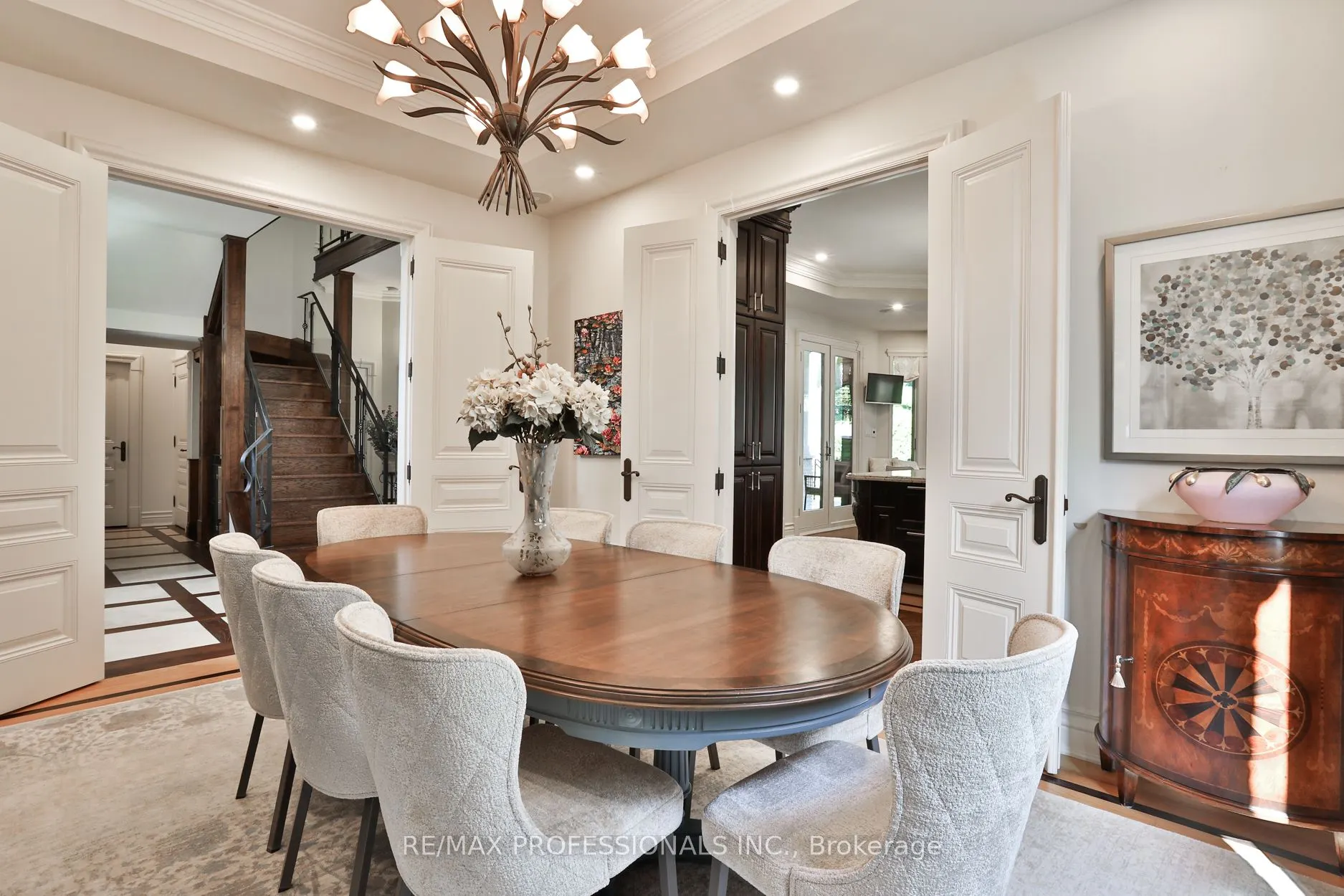 106 Chestnut Hills Parkway