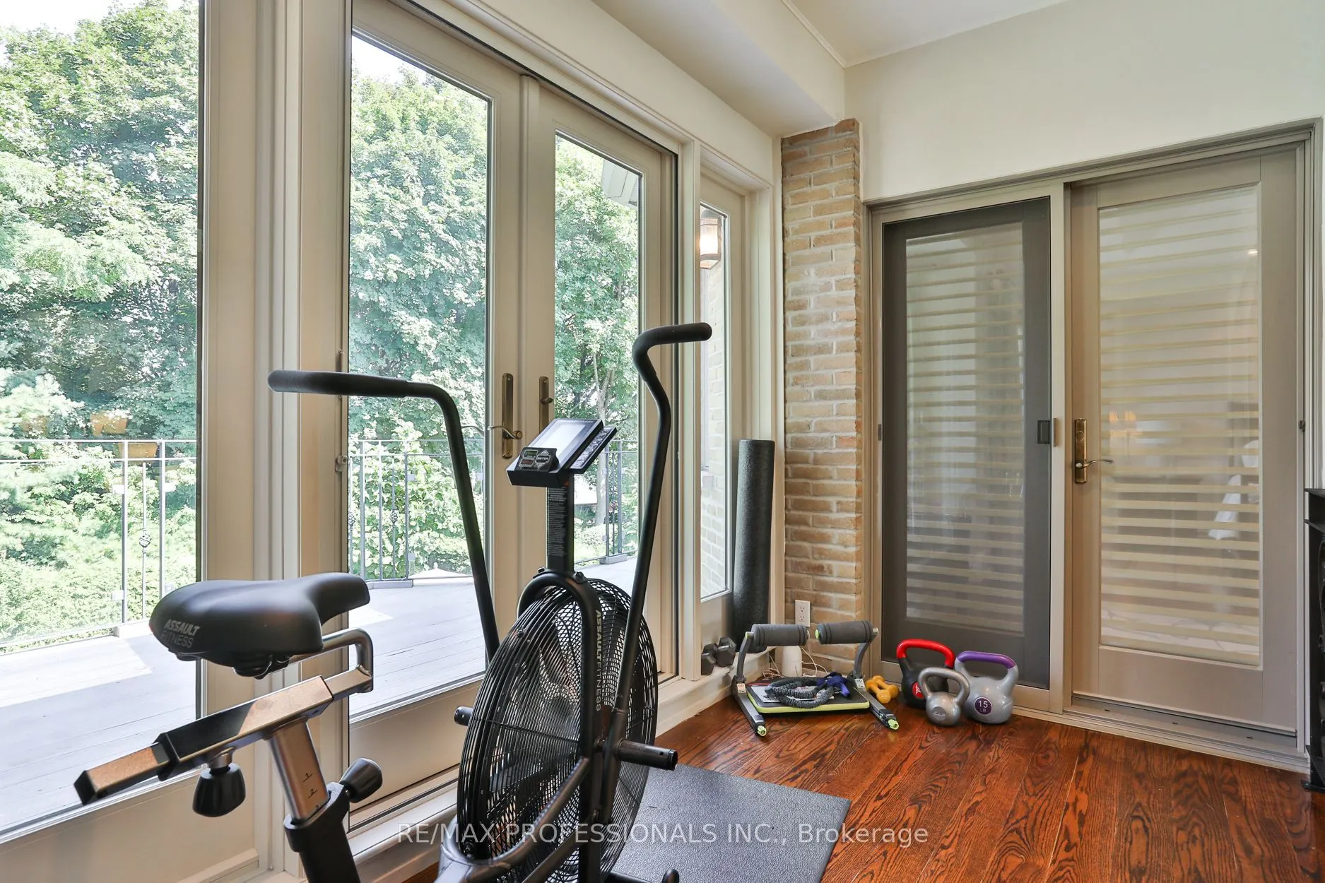 106 Chestnut Hills Parkway