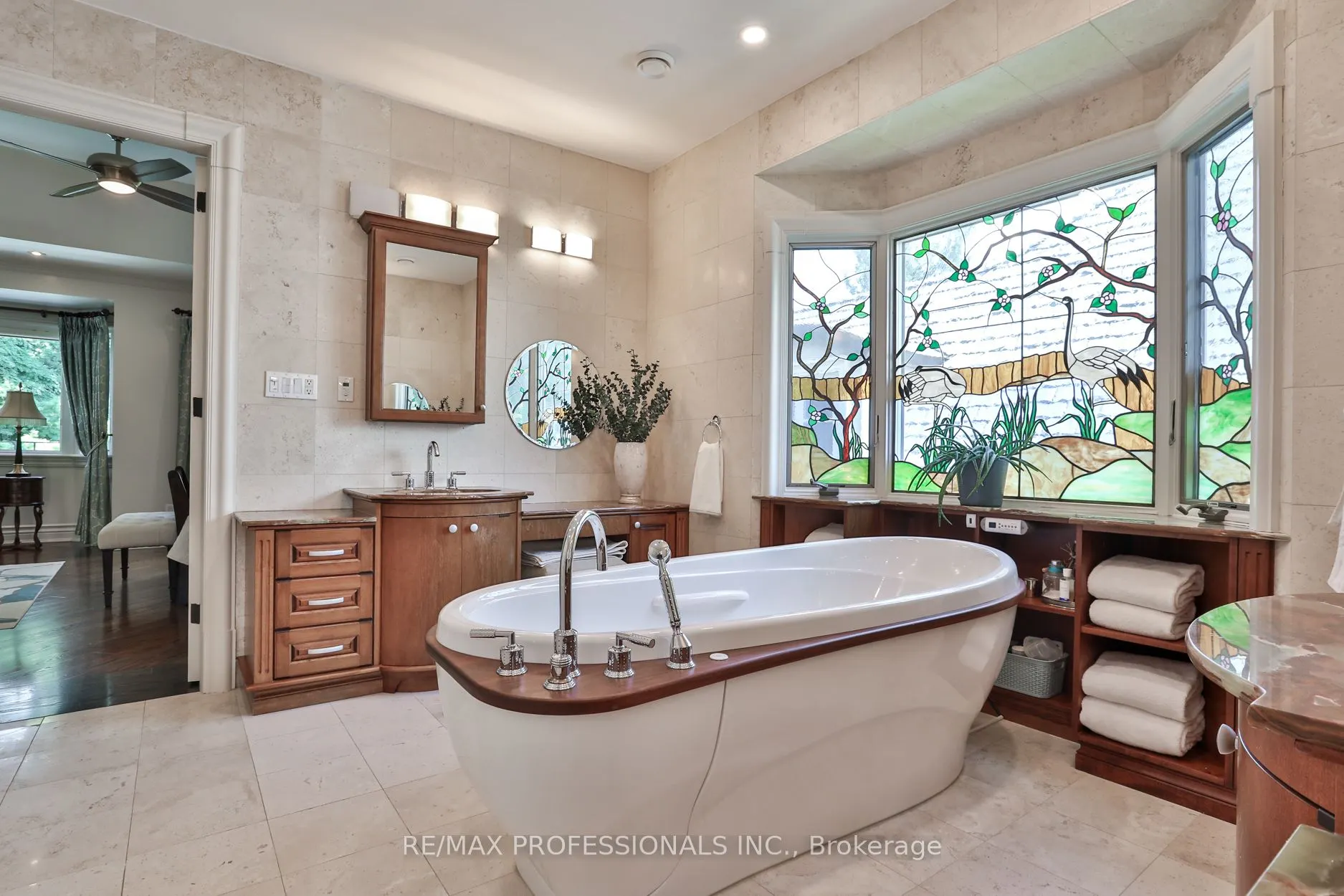 106 Chestnut Hills Parkway