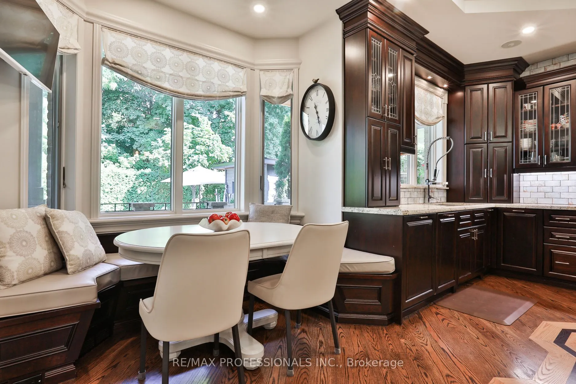 106 Chestnut Hills Parkway