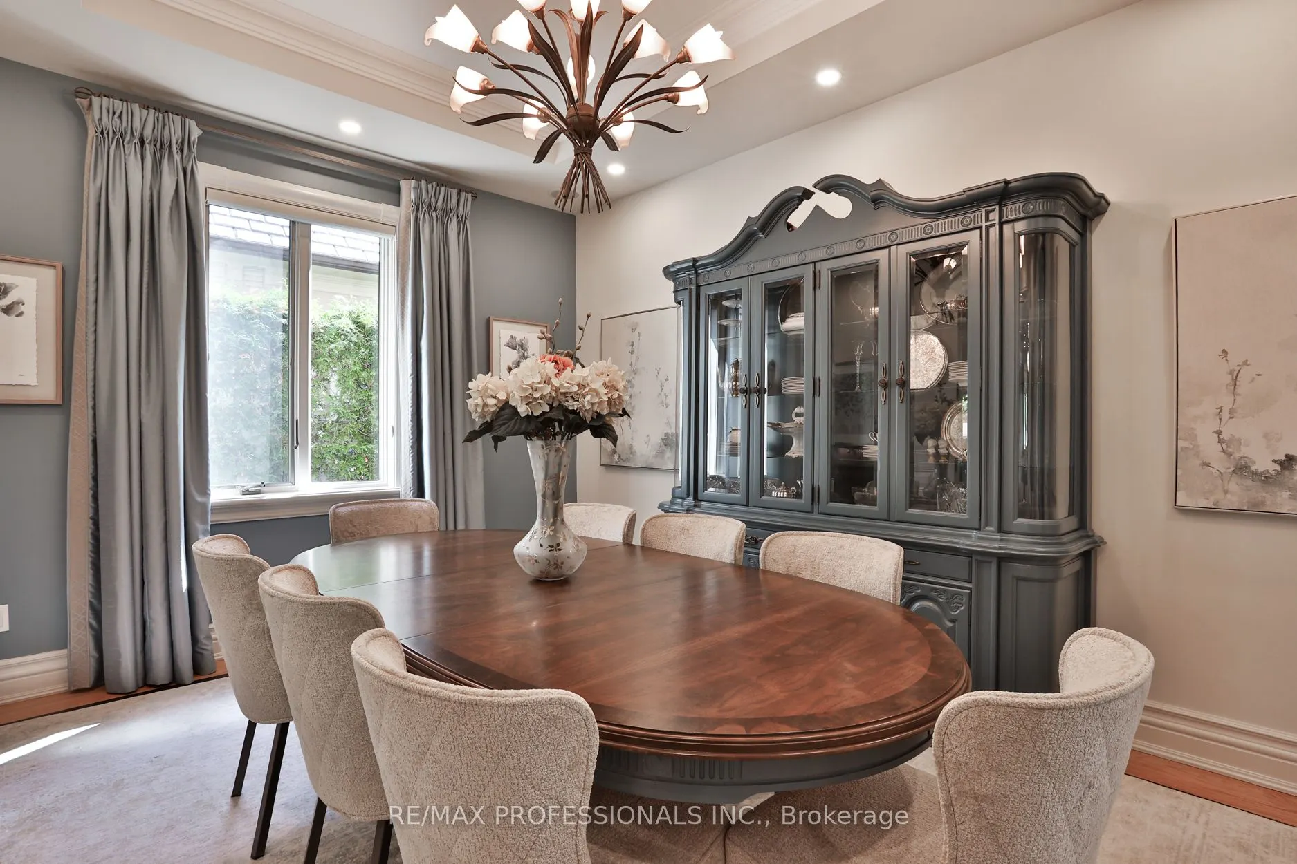 106 Chestnut Hills Parkway