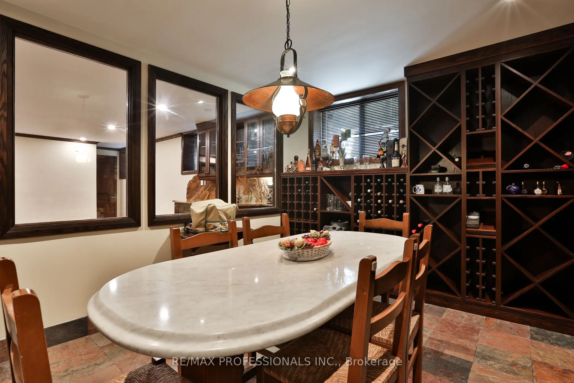 106 Chestnut Hills Parkway