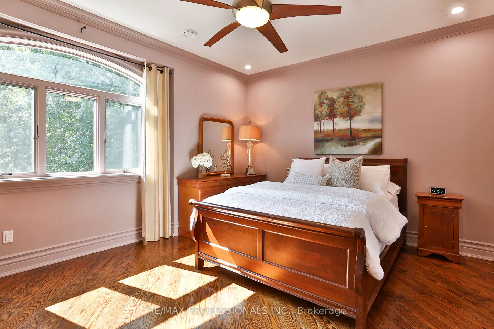 106 Chestnut Hills Parkway