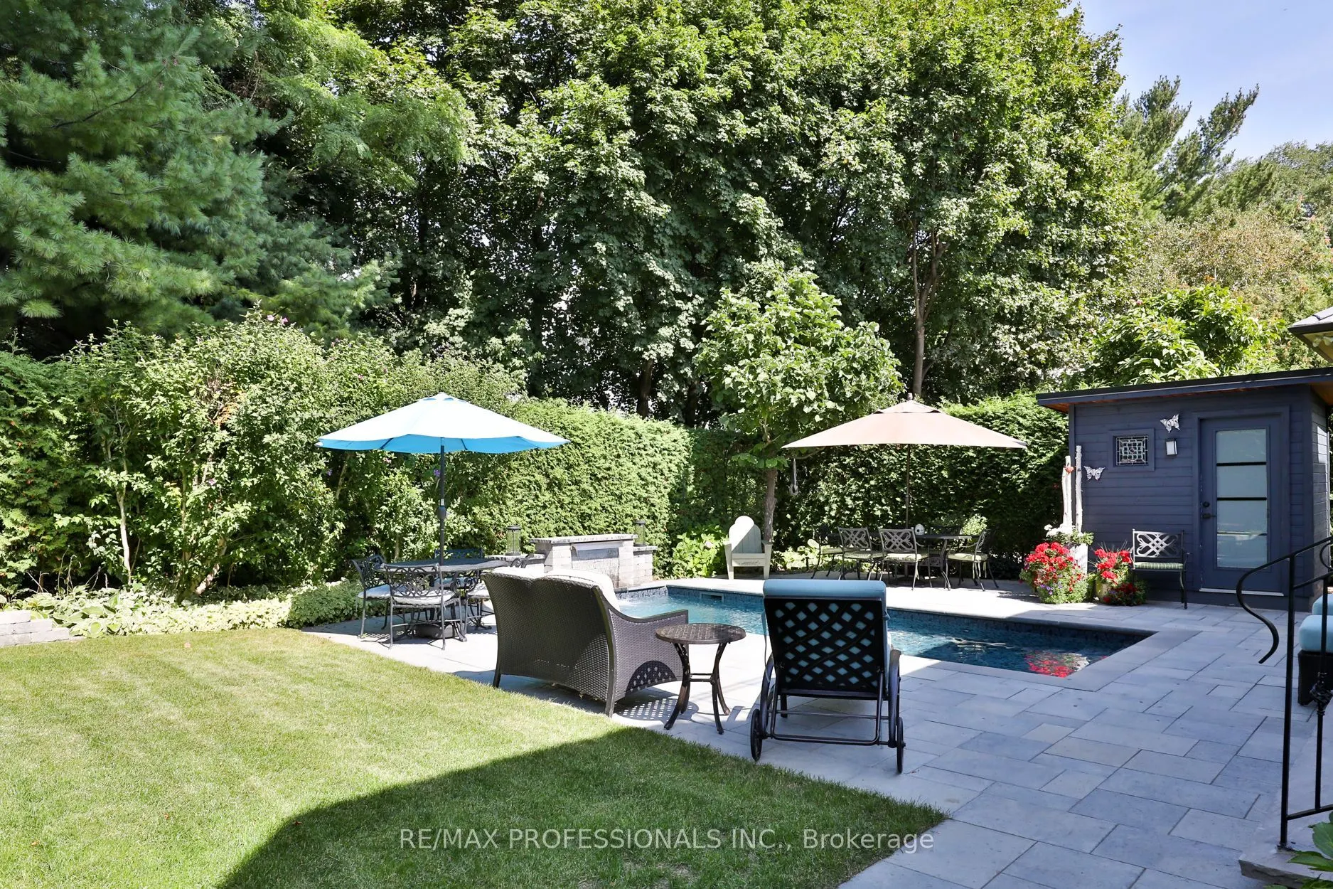 106 Chestnut Hills Parkway