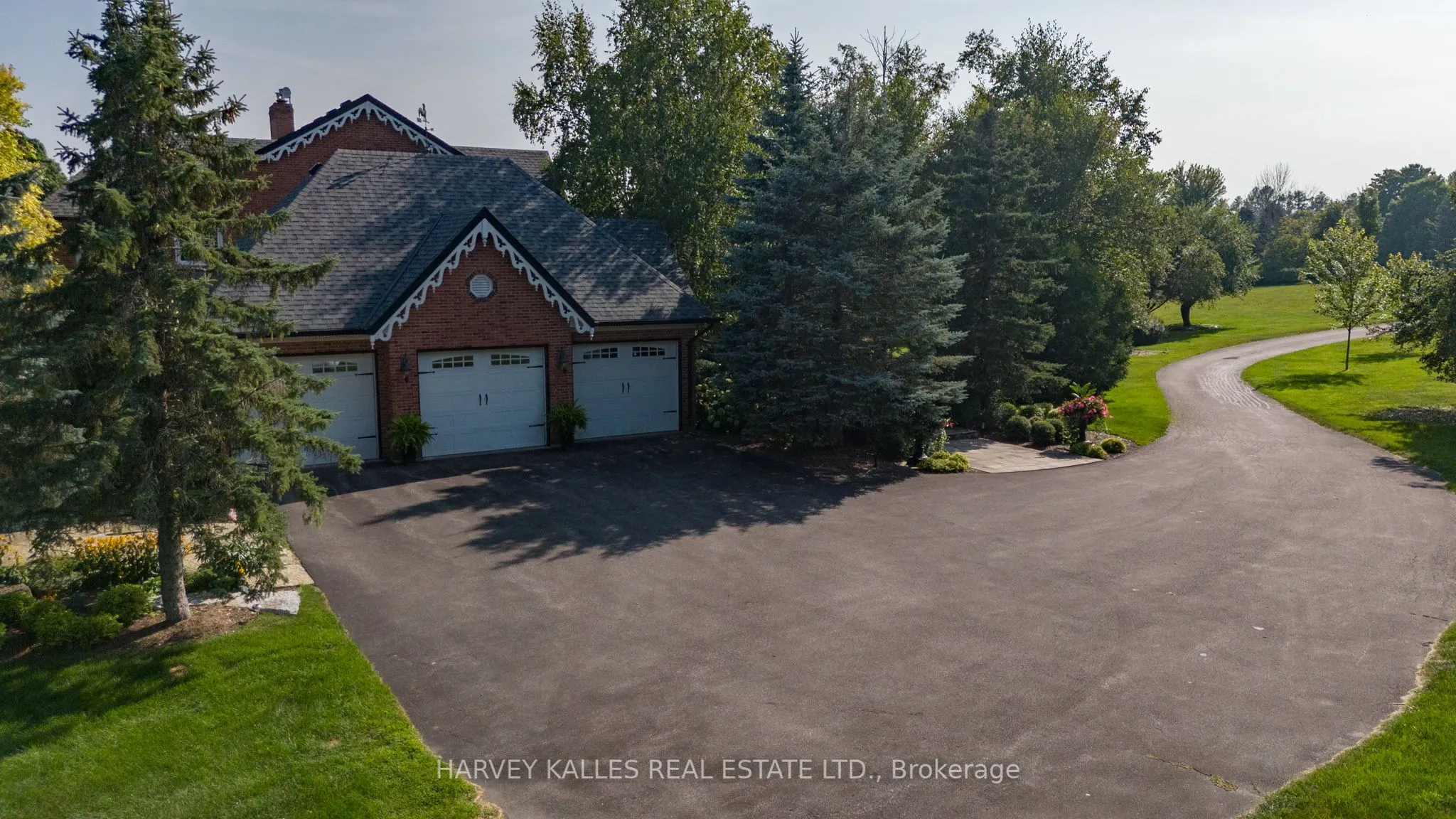 3 Rutland Hill Court