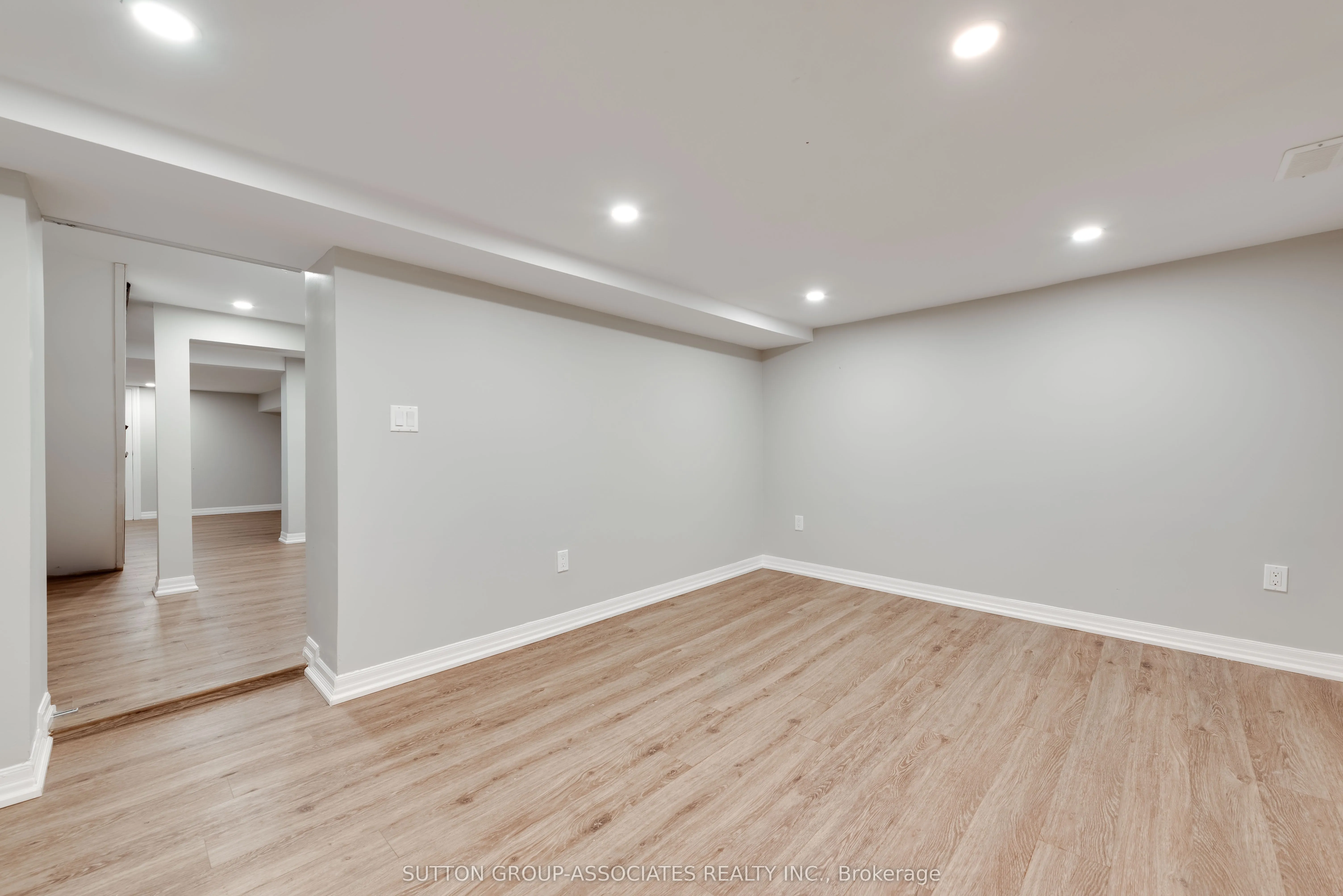 93 Harvie Avenue