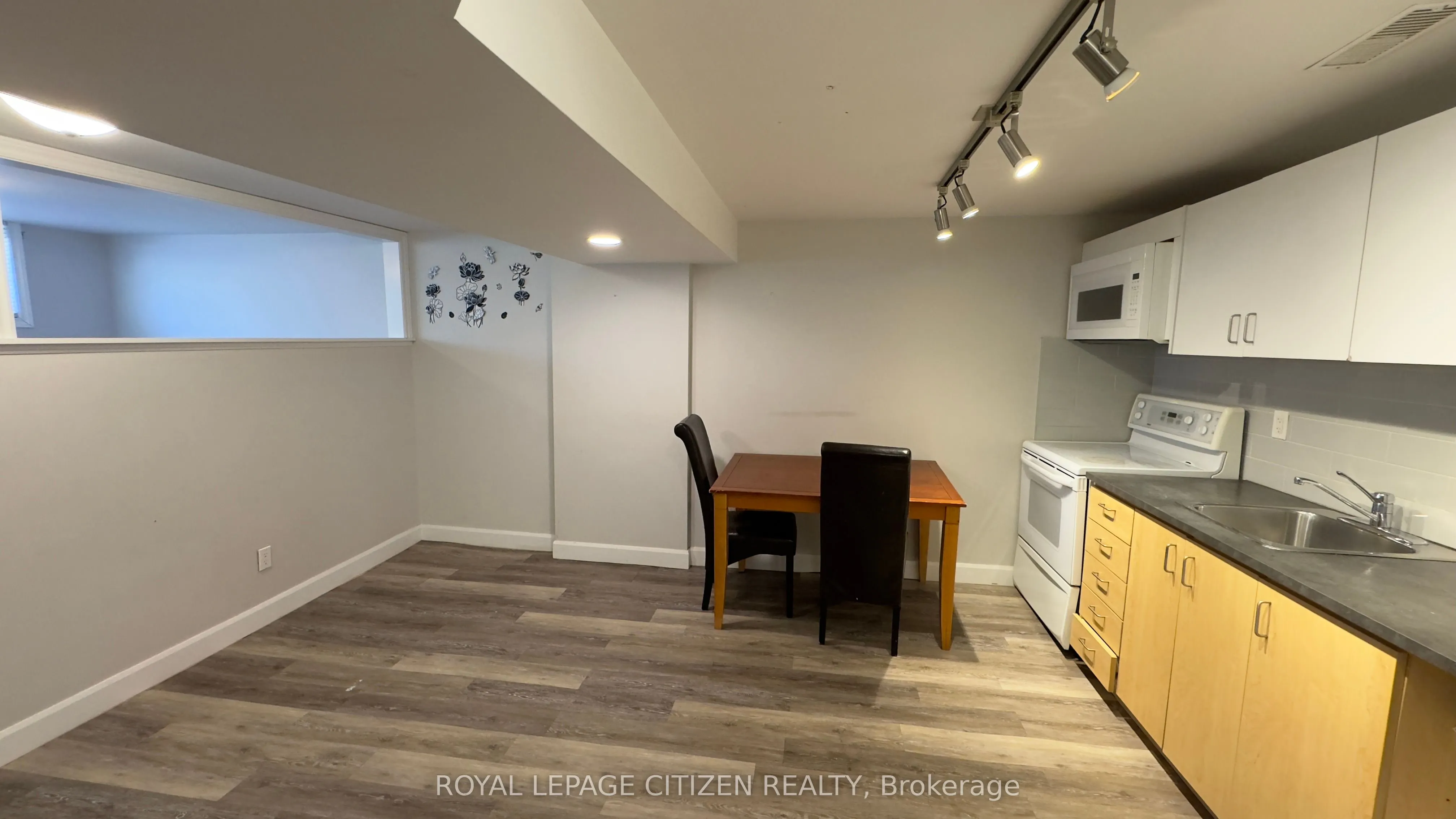 199 Habitant Drive S, #lower