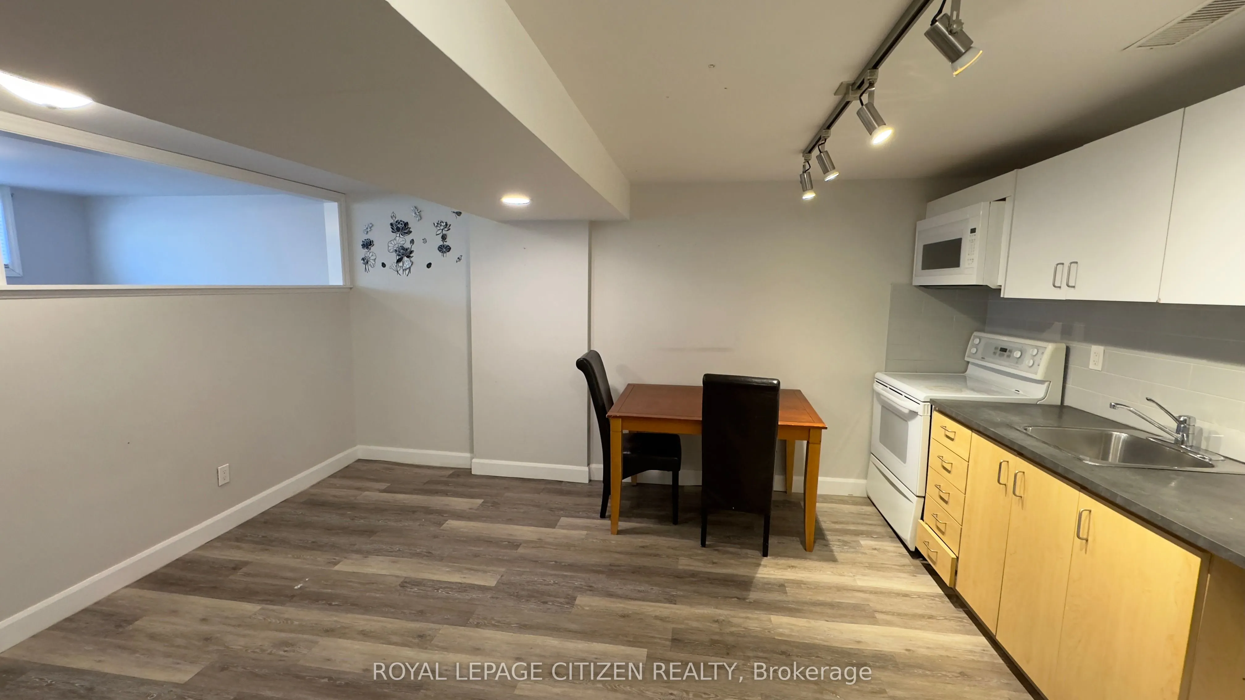 199 Habitant Drive S, #lower
