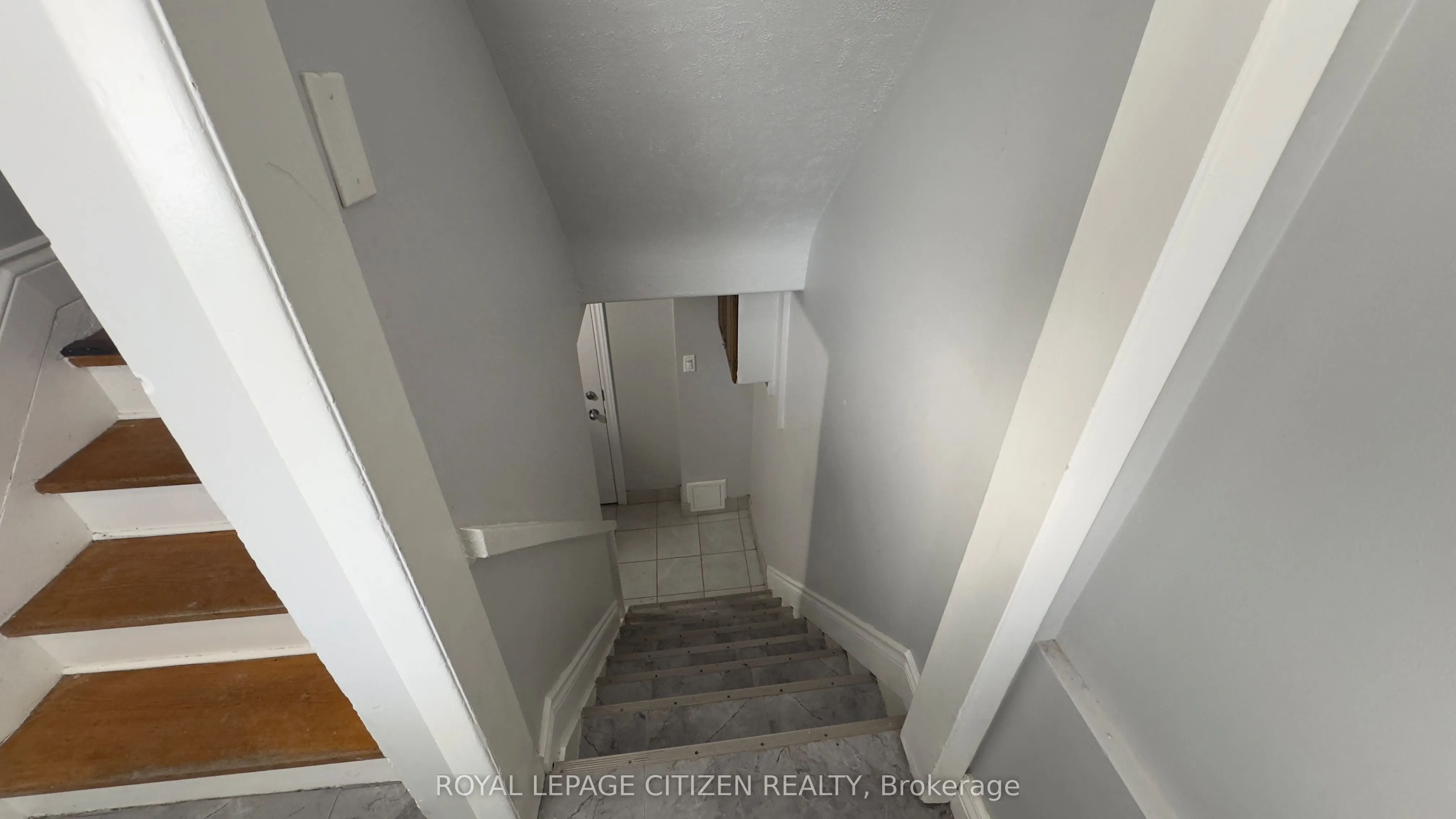 199 Habitant Drive S, #lower