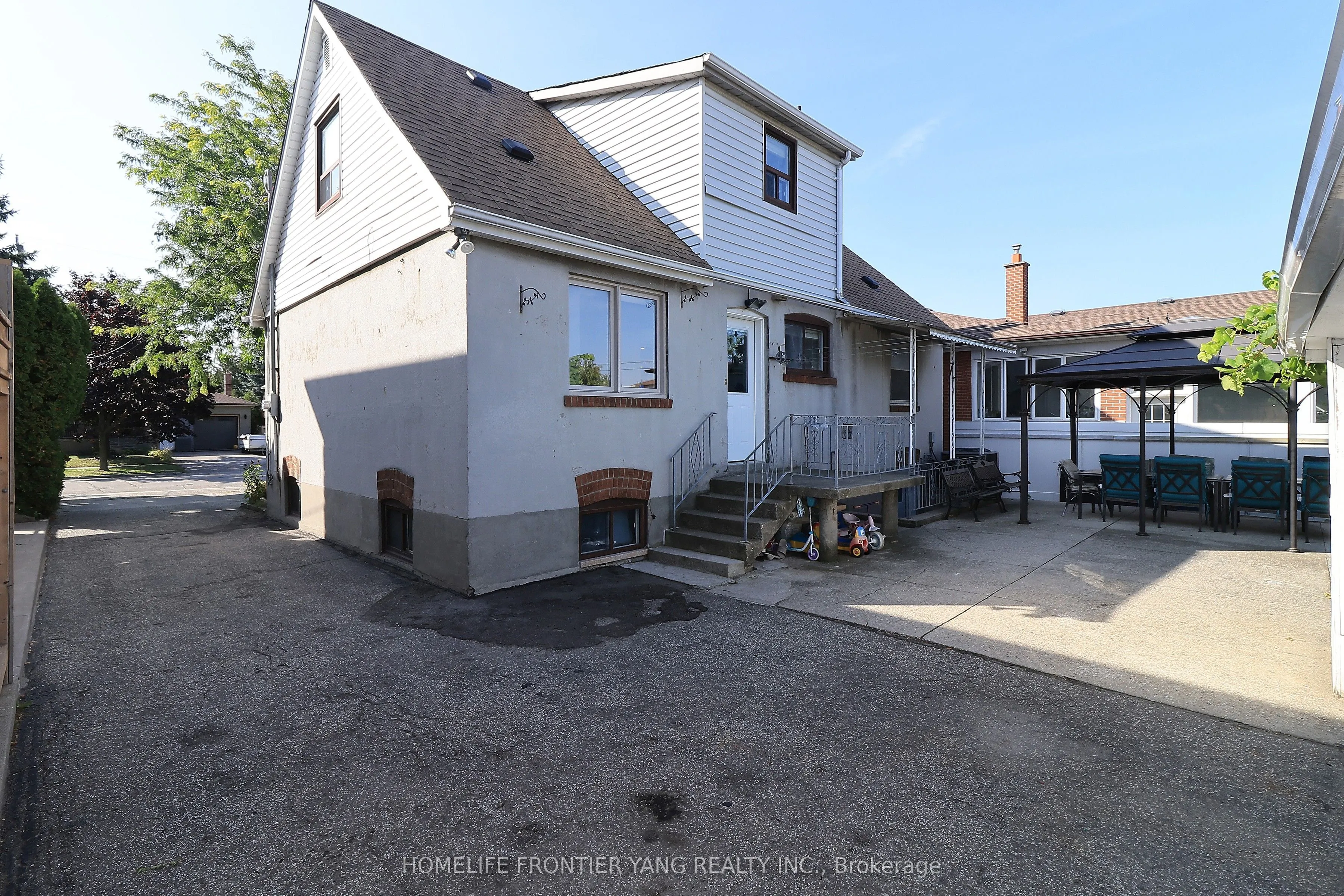 66 Cartwright Avenue
