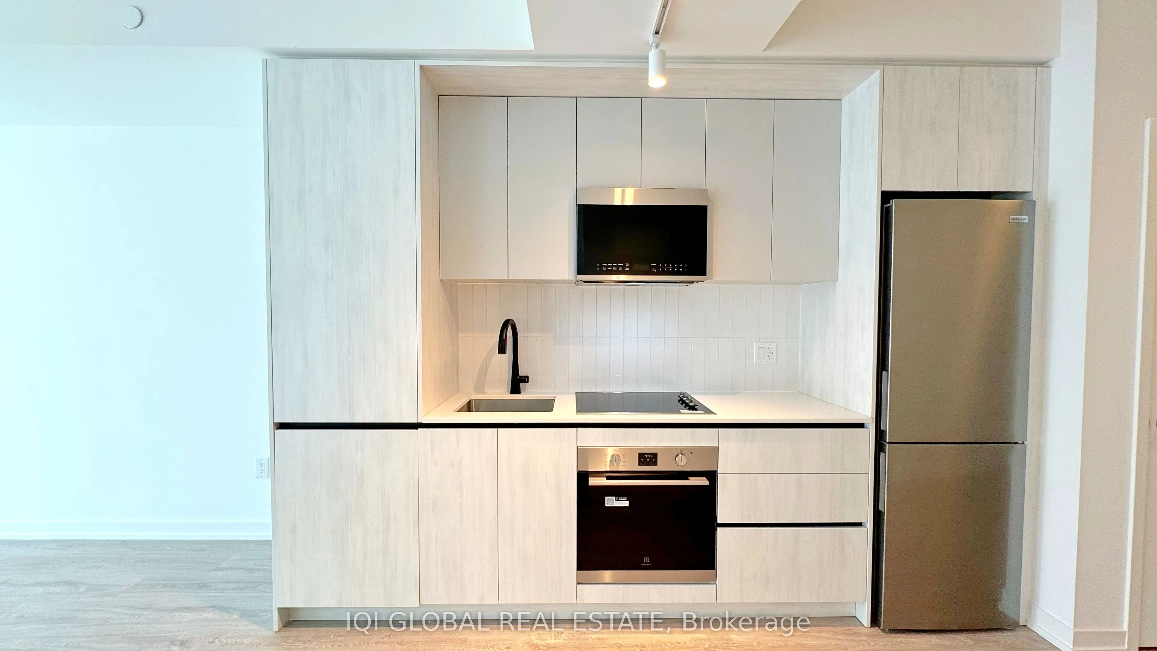 2485 Eglinton Avenue W, #1007