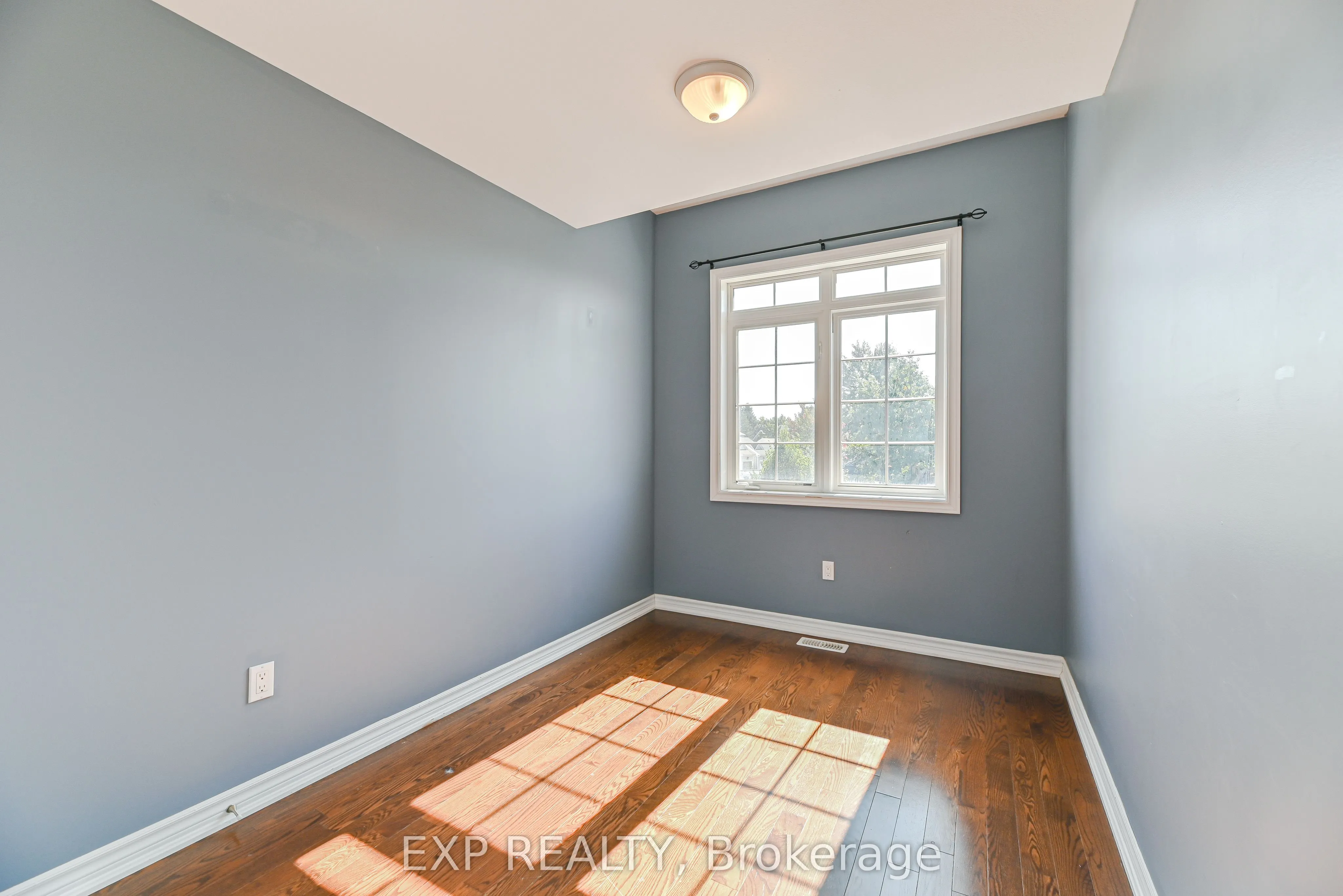 245 Thompson Road