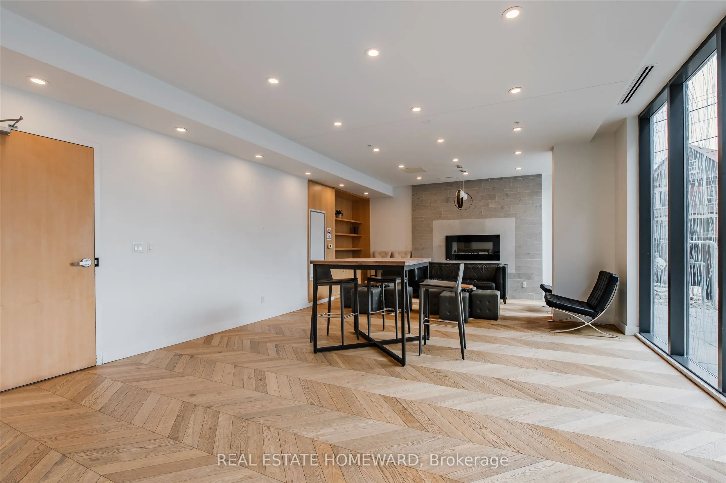 38 Howard Park Avenue, #424