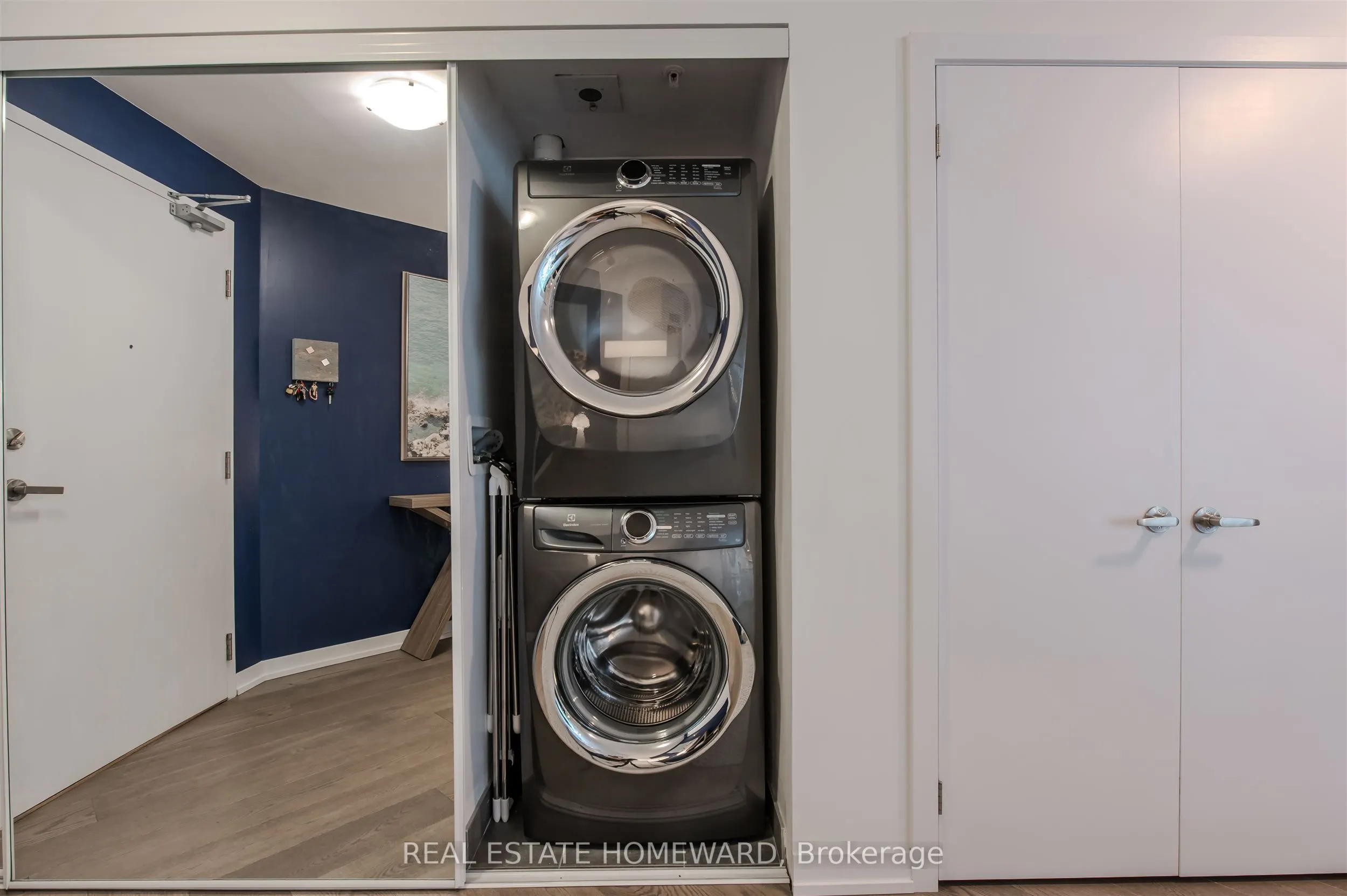 38 Howard Park Avenue, #424