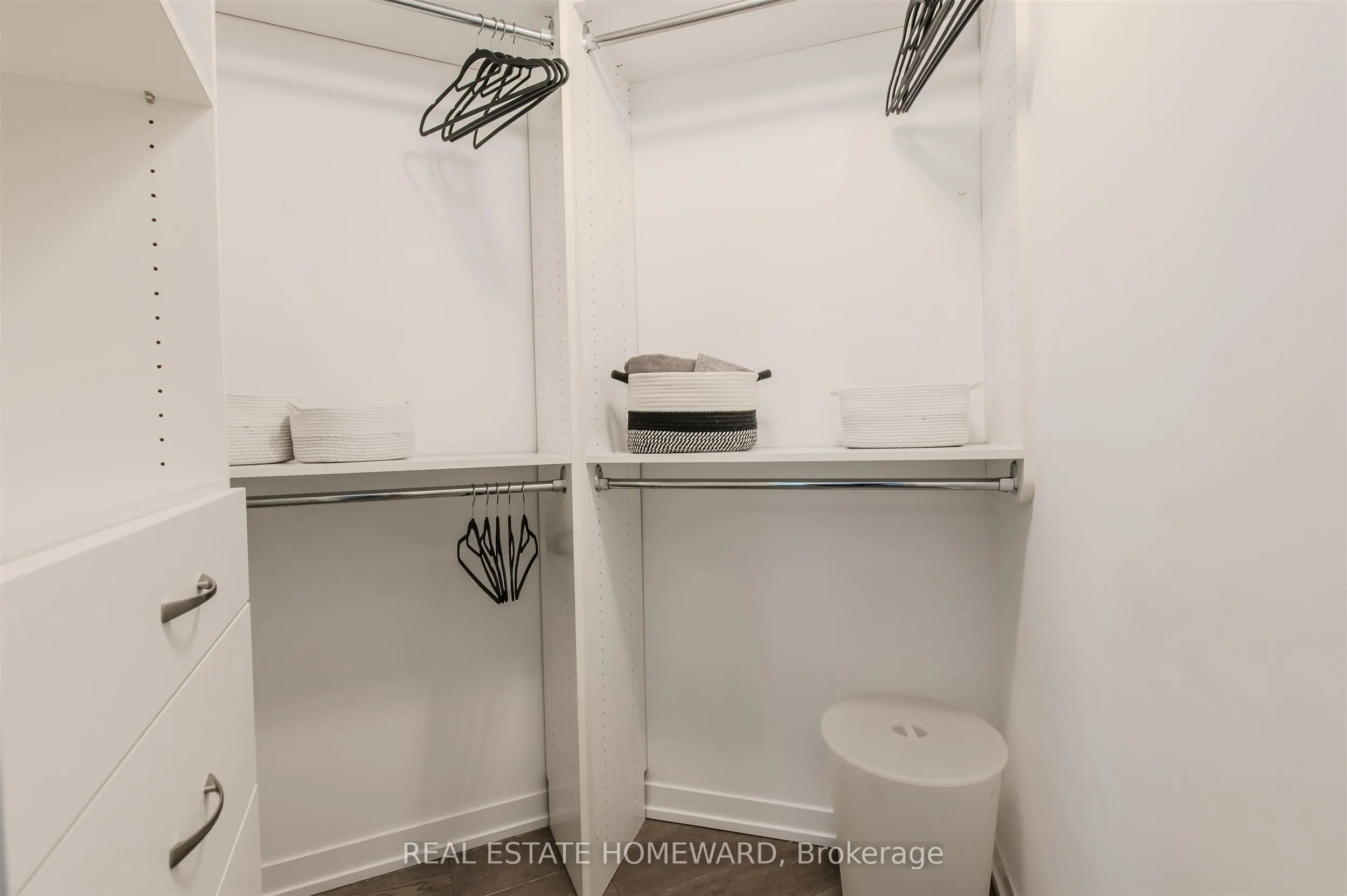 38 Howard Park Avenue, #424