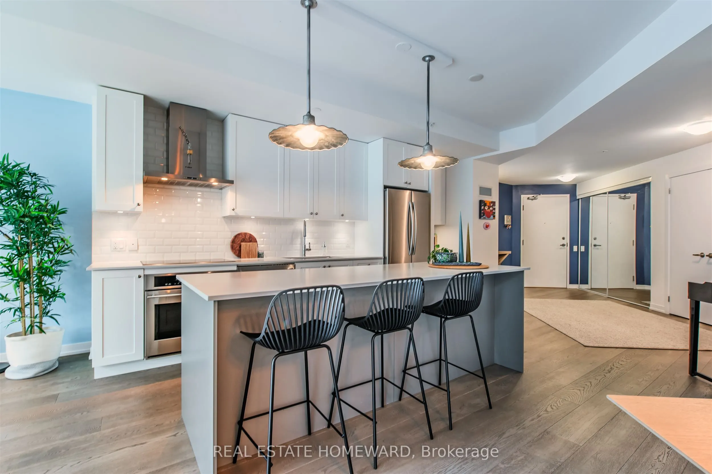 38 Howard Park Avenue, #424