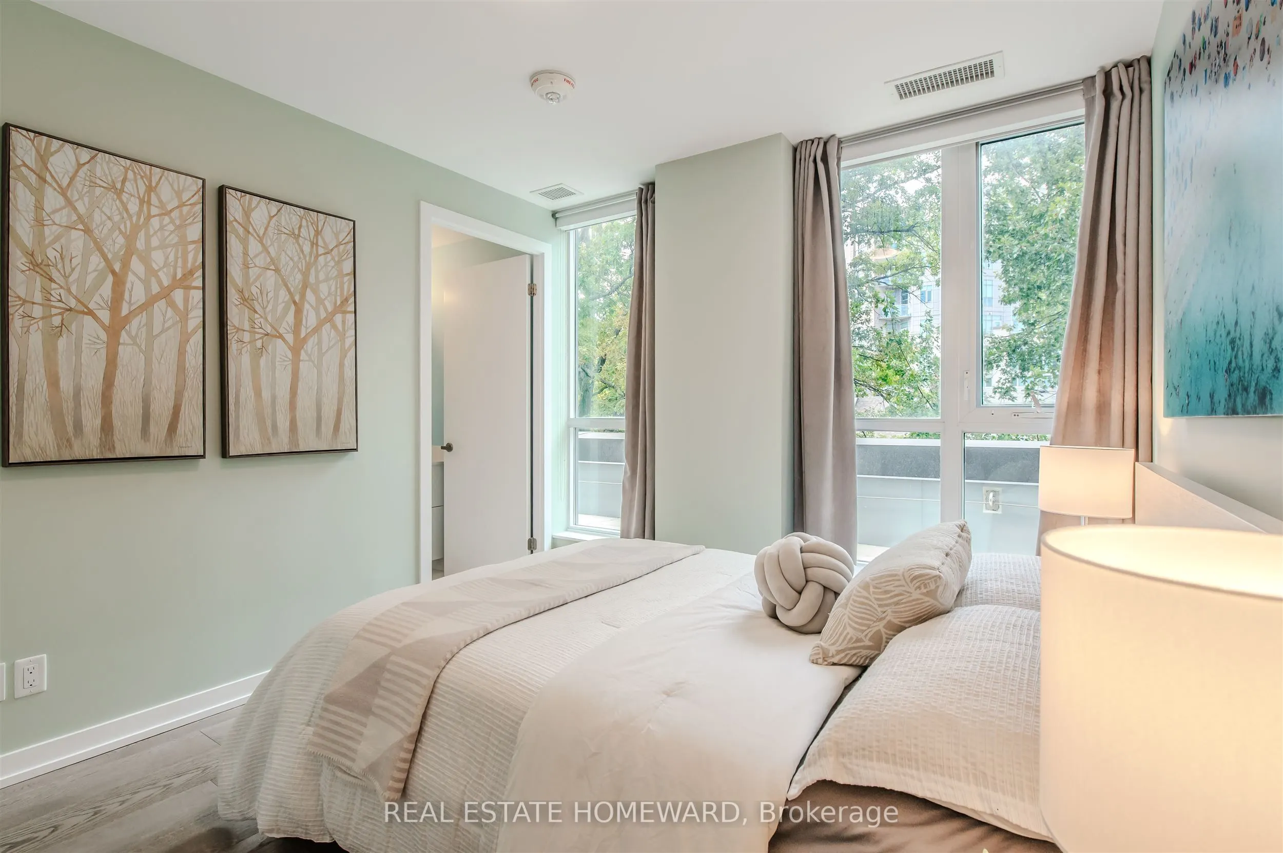 38 Howard Park Avenue, #424