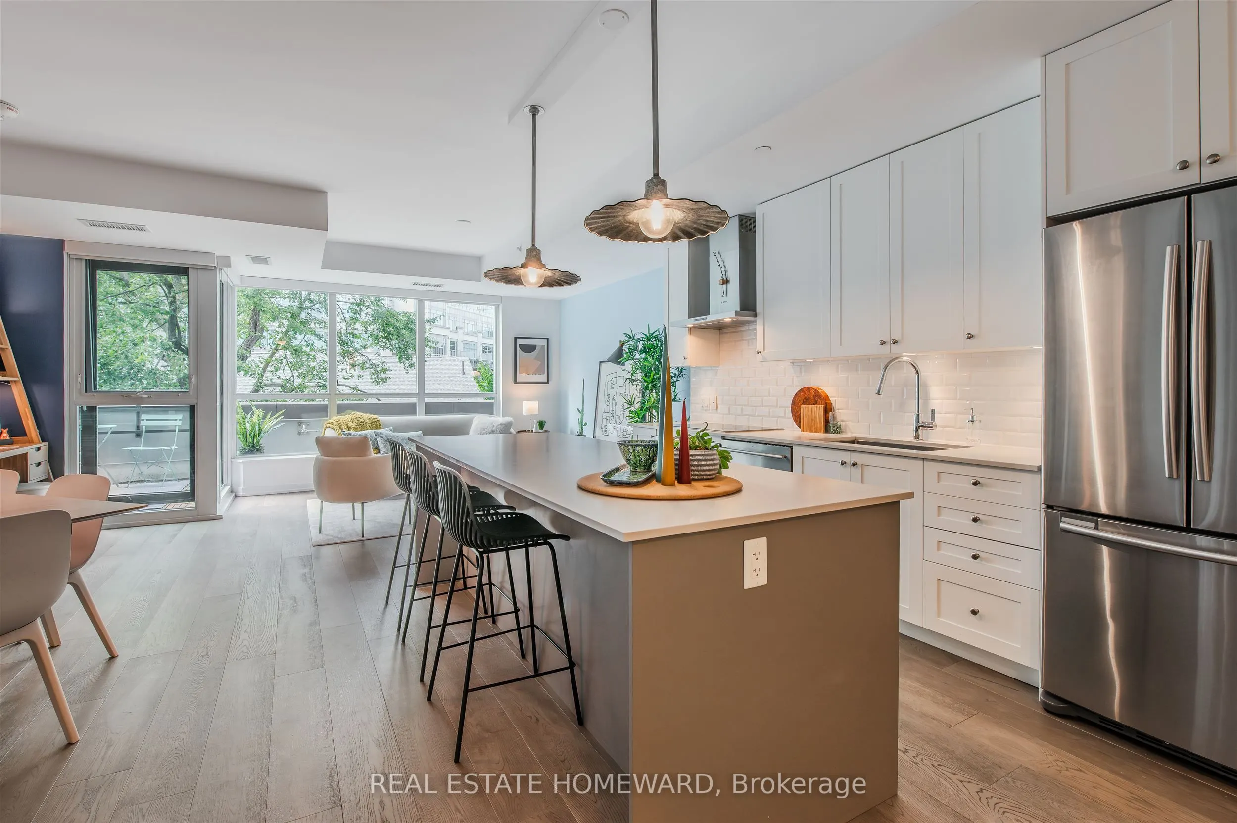 38 Howard Park Avenue, #424