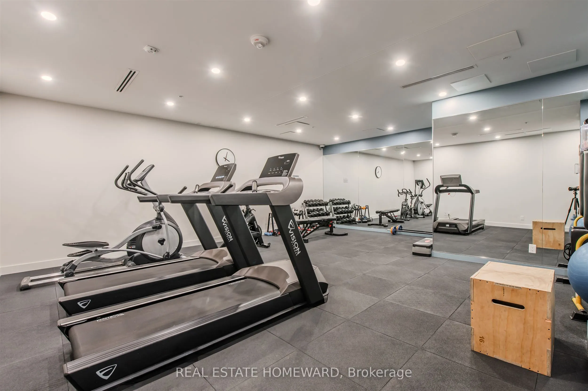 38 Howard Park Avenue, #424