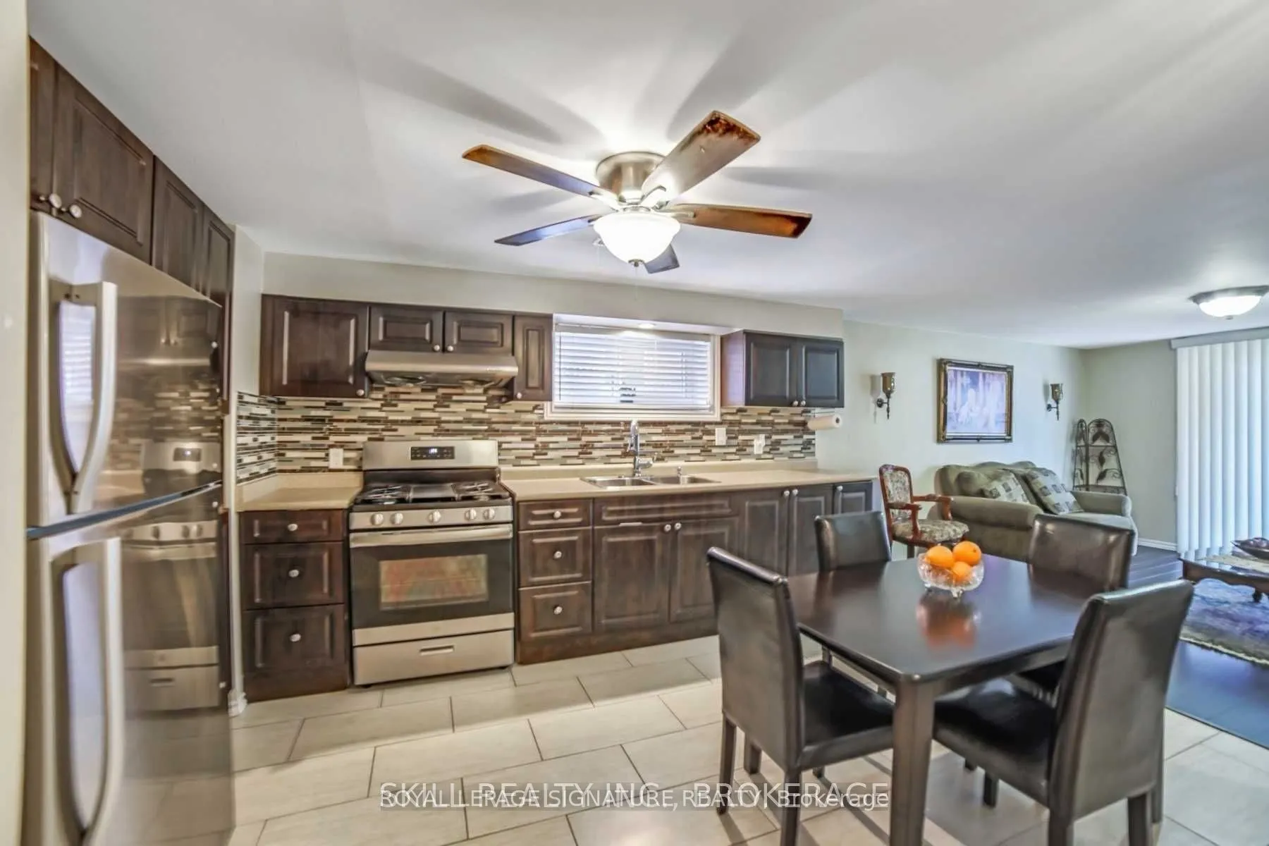 26 Cabana Drive E