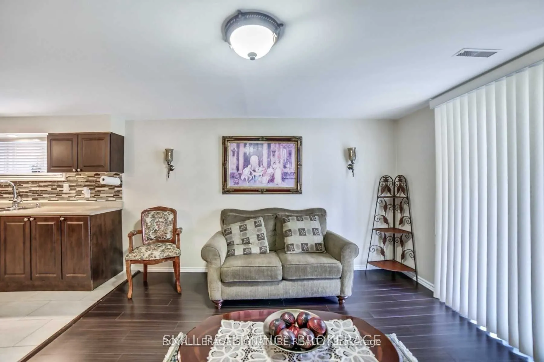 26 Cabana Drive E
