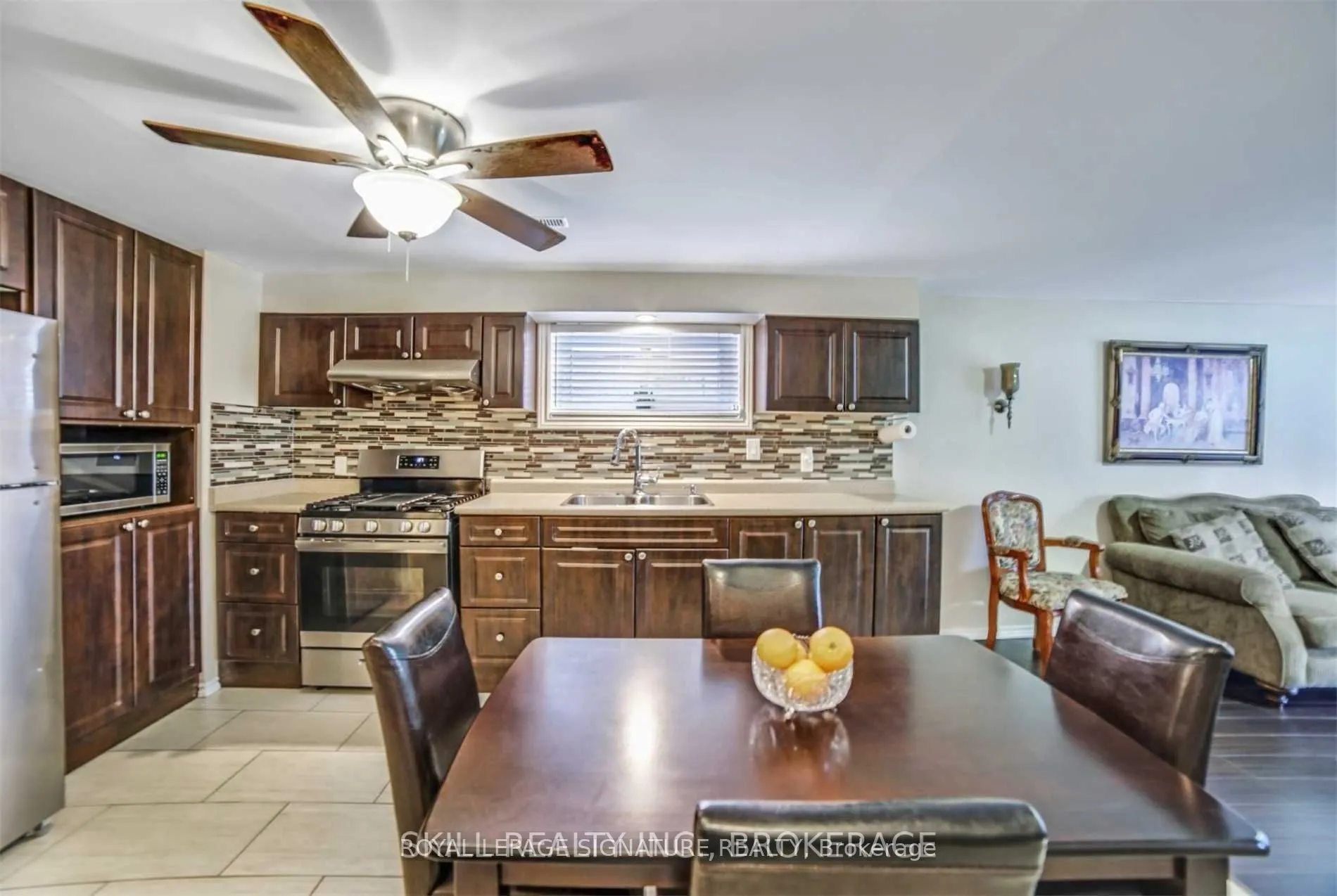 26 Cabana Drive E
