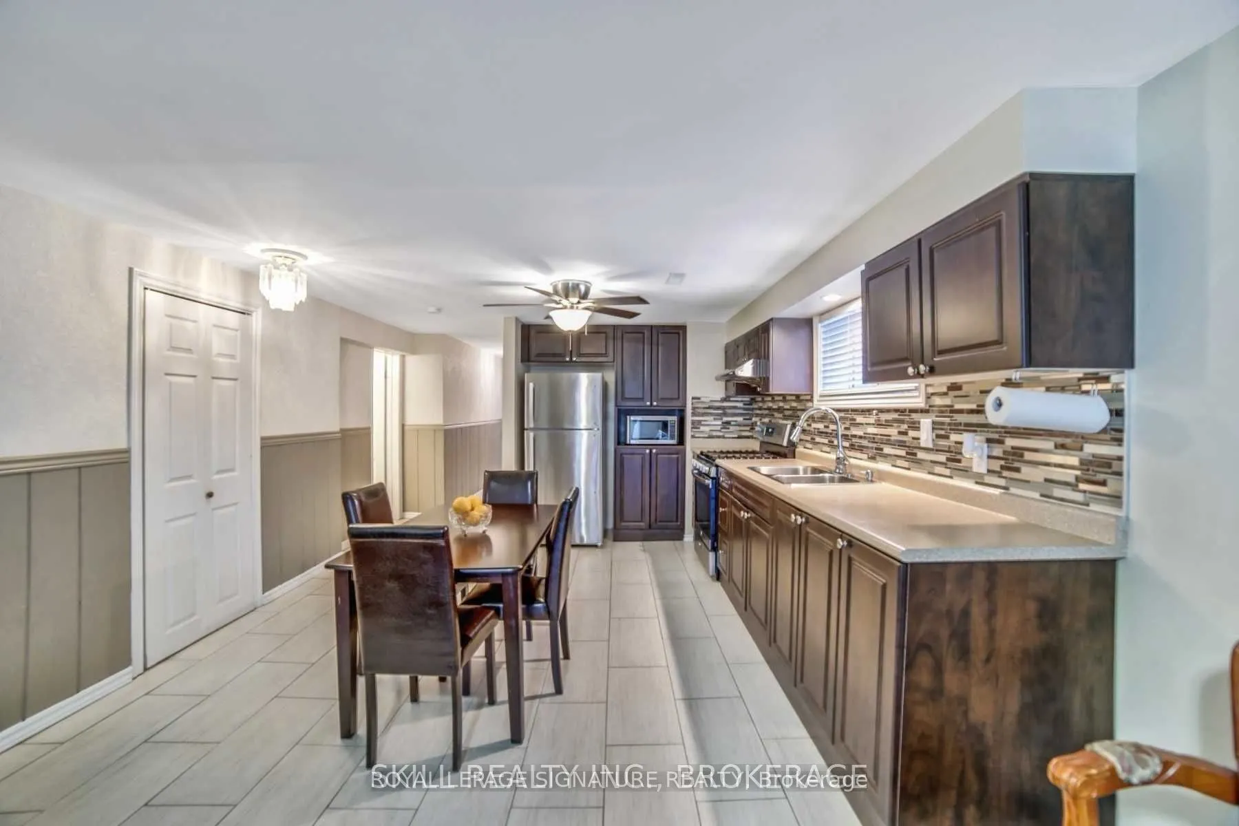 26 Cabana Drive E