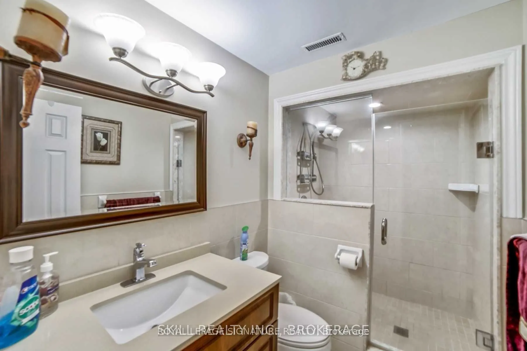 26 Cabana Drive E