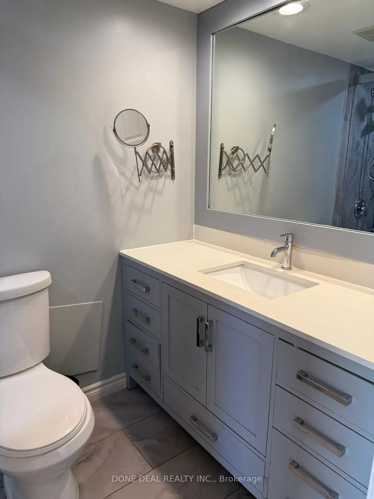 50 Eglinton Avenue W, #207