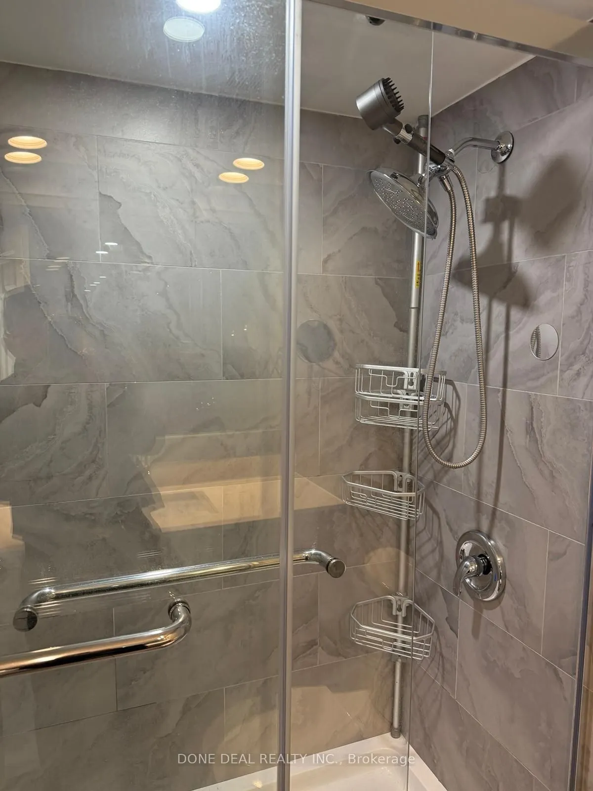 50 Eglinton Avenue W, #207