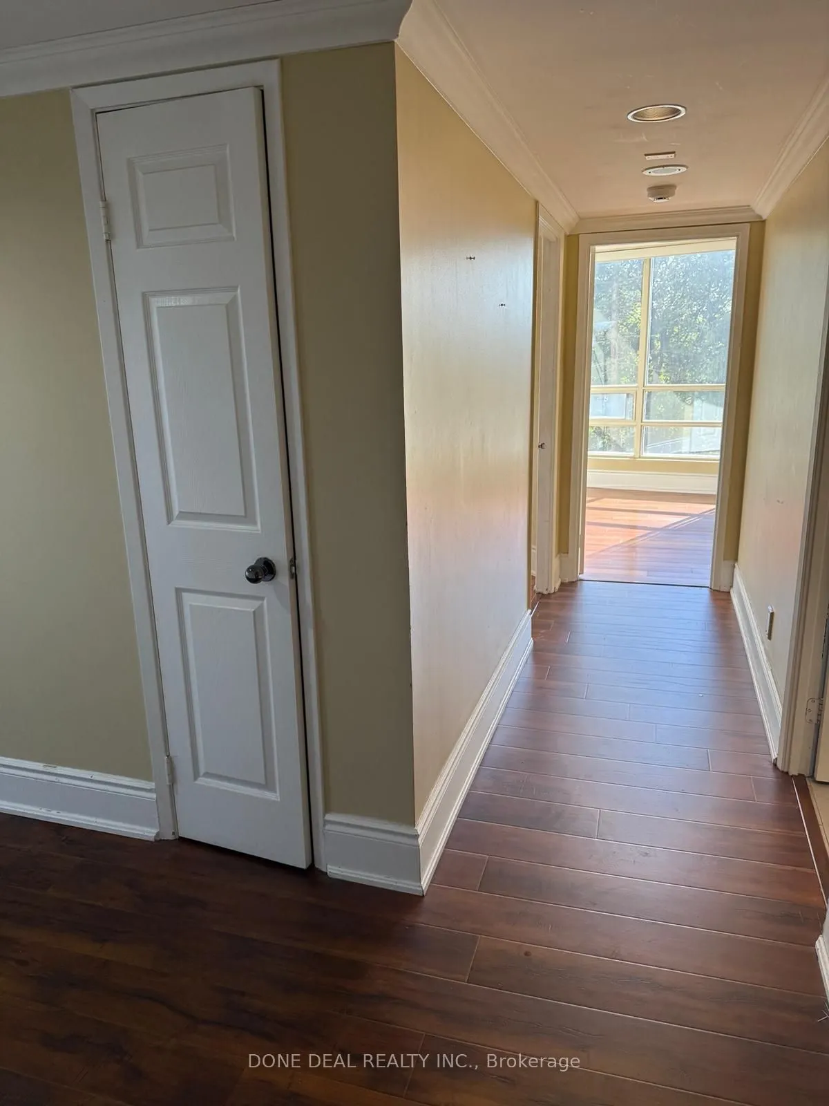 50 Eglinton Avenue W, #207