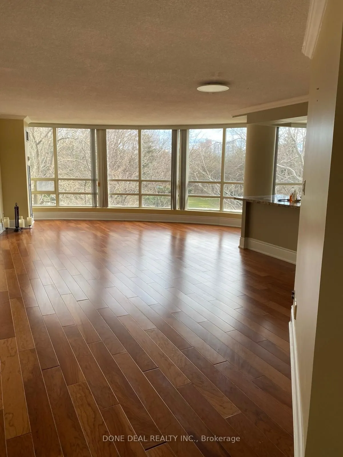 50 Eglinton Avenue W, #207