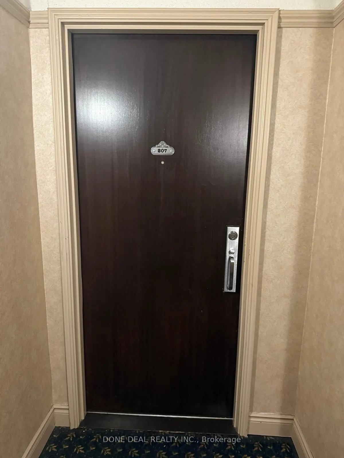 50 Eglinton Avenue W, #207