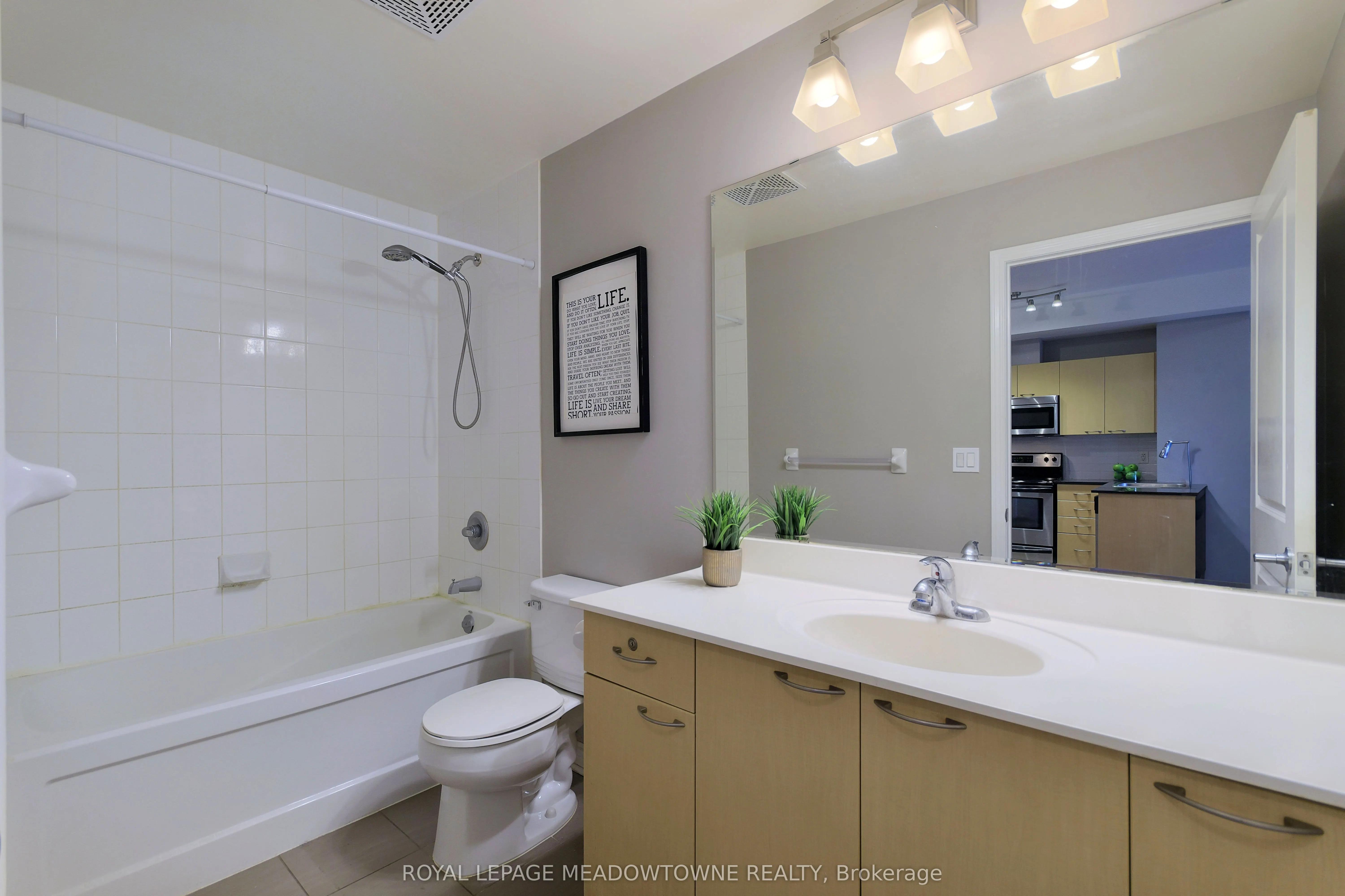 385 Prince Of Wales Drive, #307