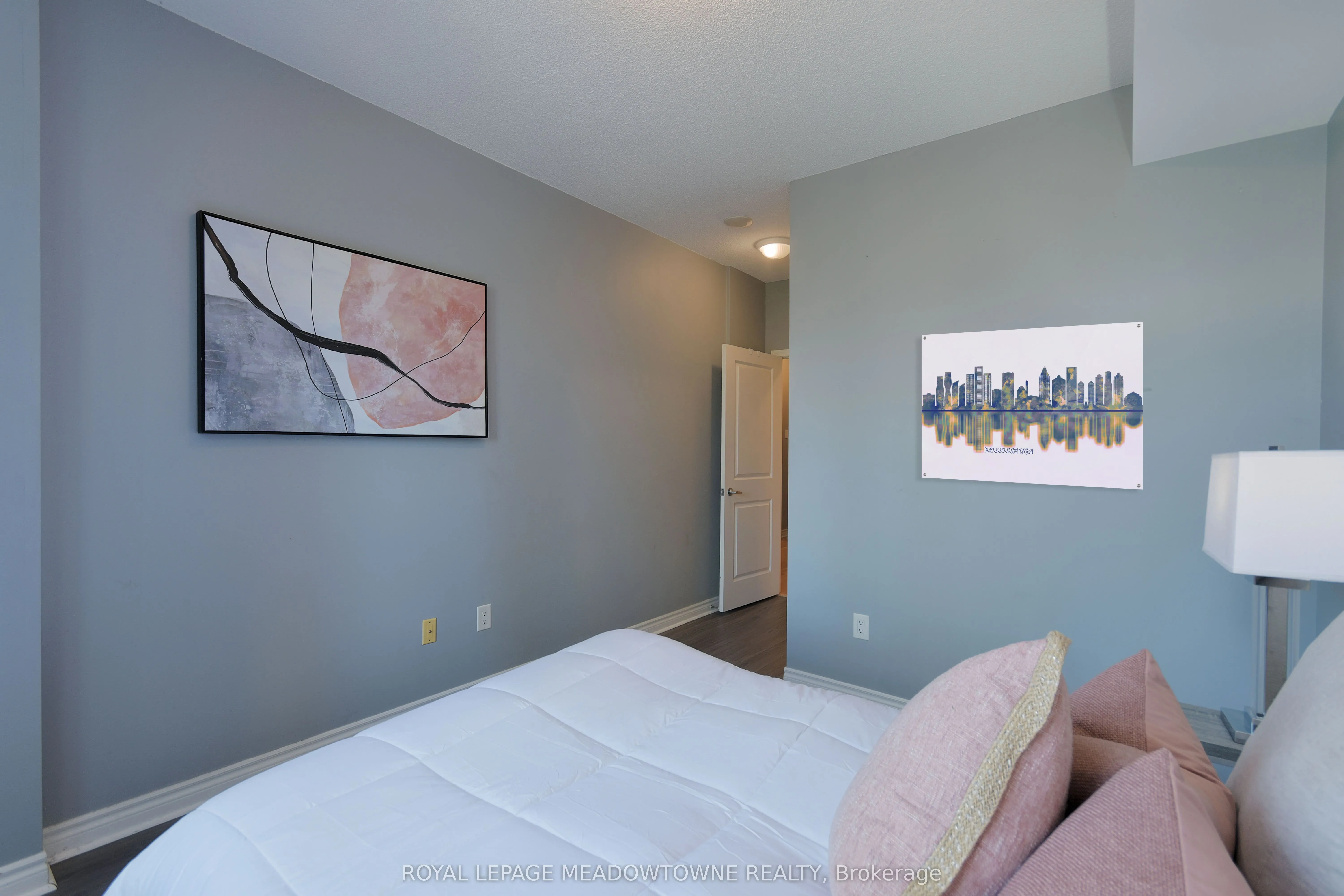 385 Prince Of Wales Drive, #307