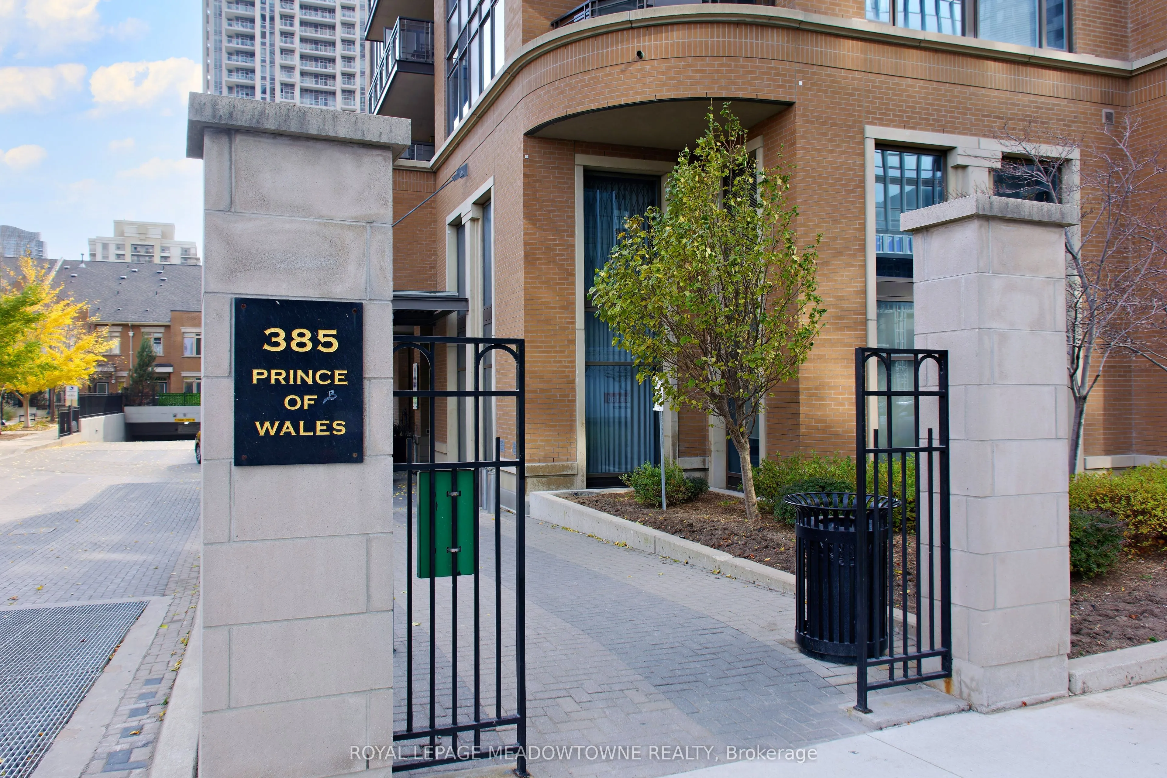 385 Prince Of Wales Drive, #307