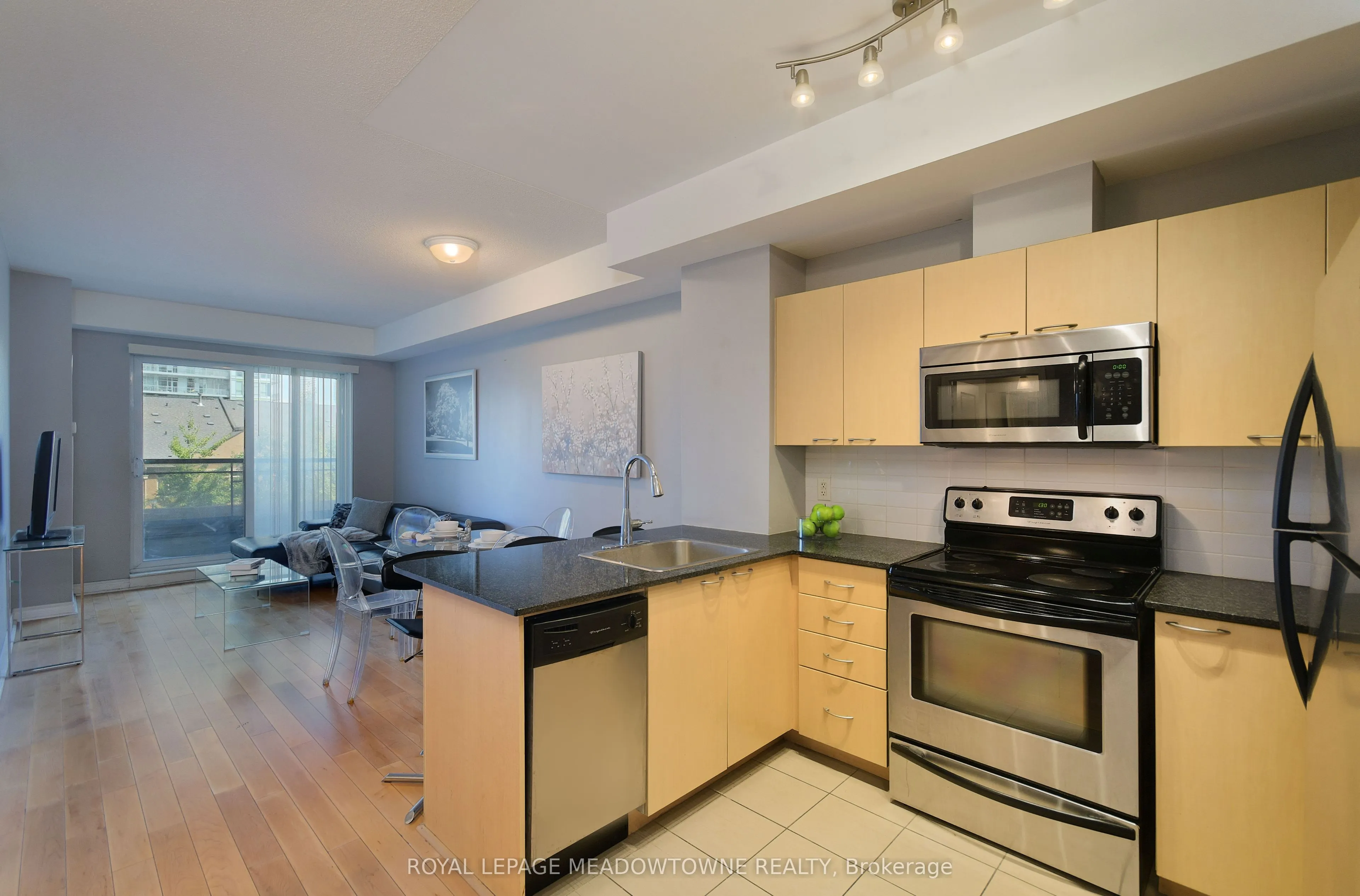 385 Prince Of Wales Drive, #307