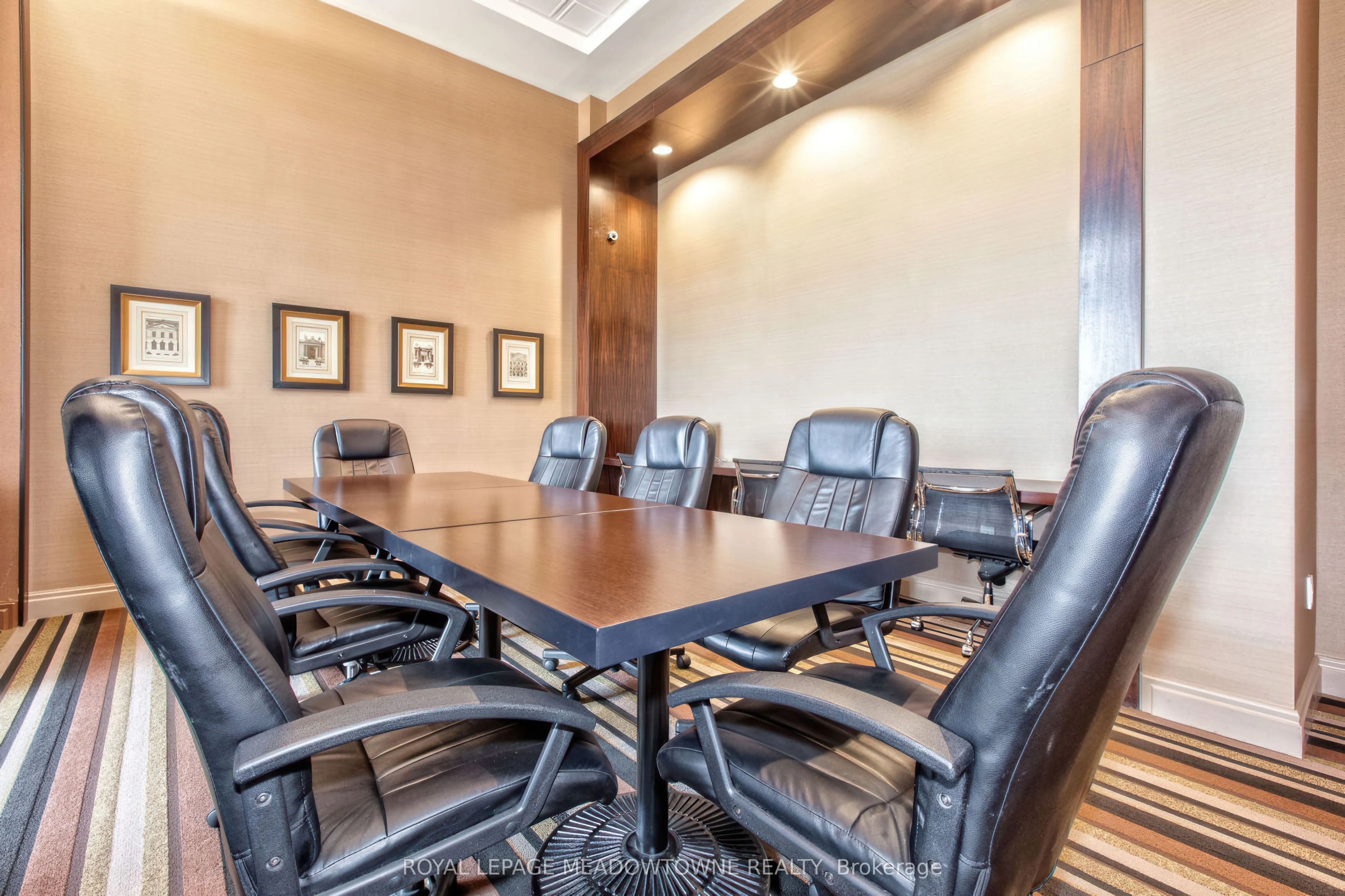 385 Prince Of Wales Drive, #307