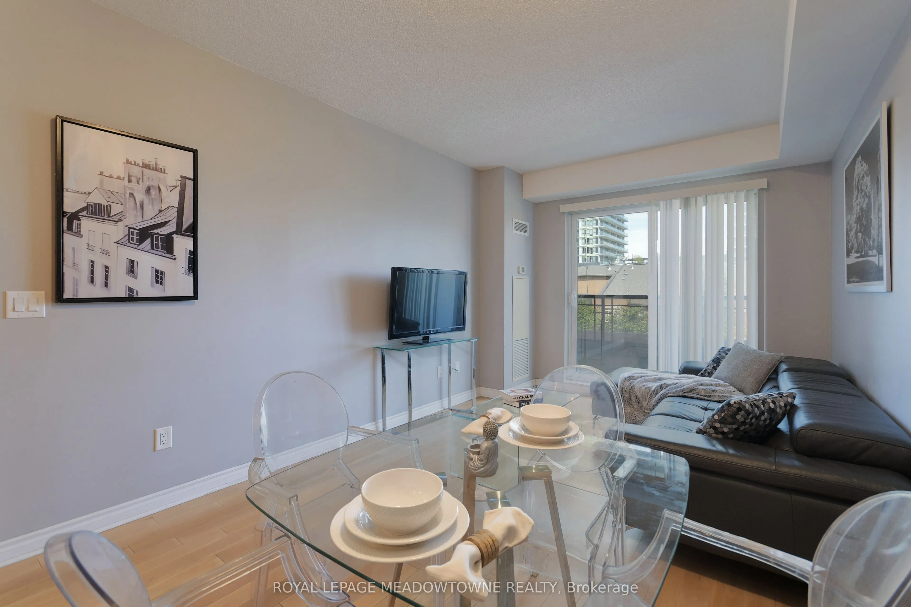 385 Prince Of Wales Drive, #307